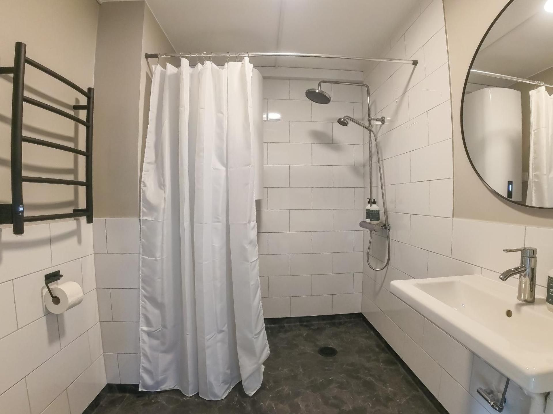Three-Bedroom Deluxe Apartment