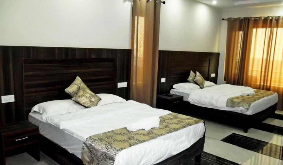 Family Room with Balcony and Mountain View