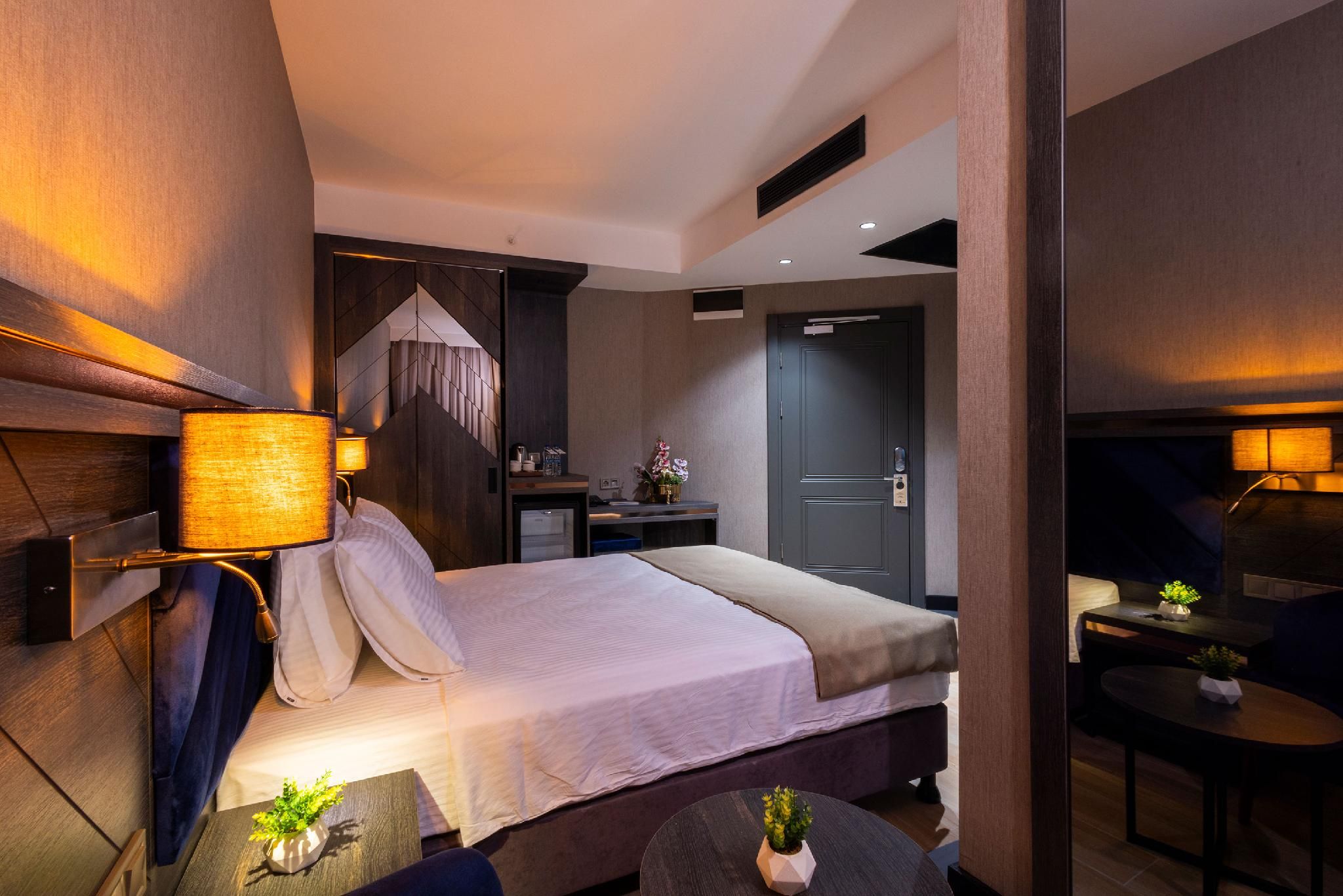 West Door Hotel
