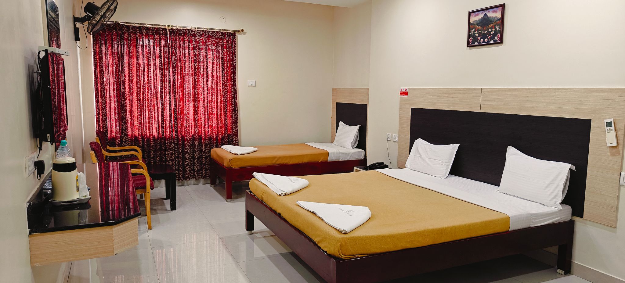 Hotel Diamond Deluxe Triple 4