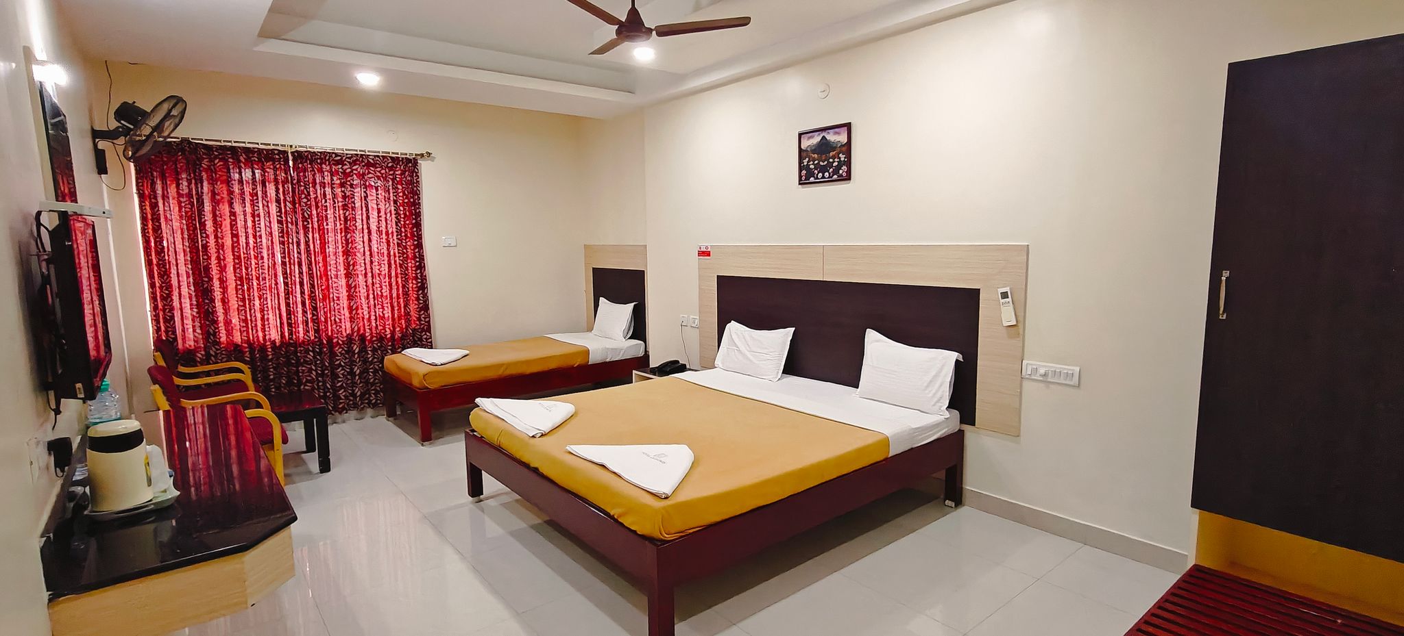 Hotel Diamond Deluxe Triple