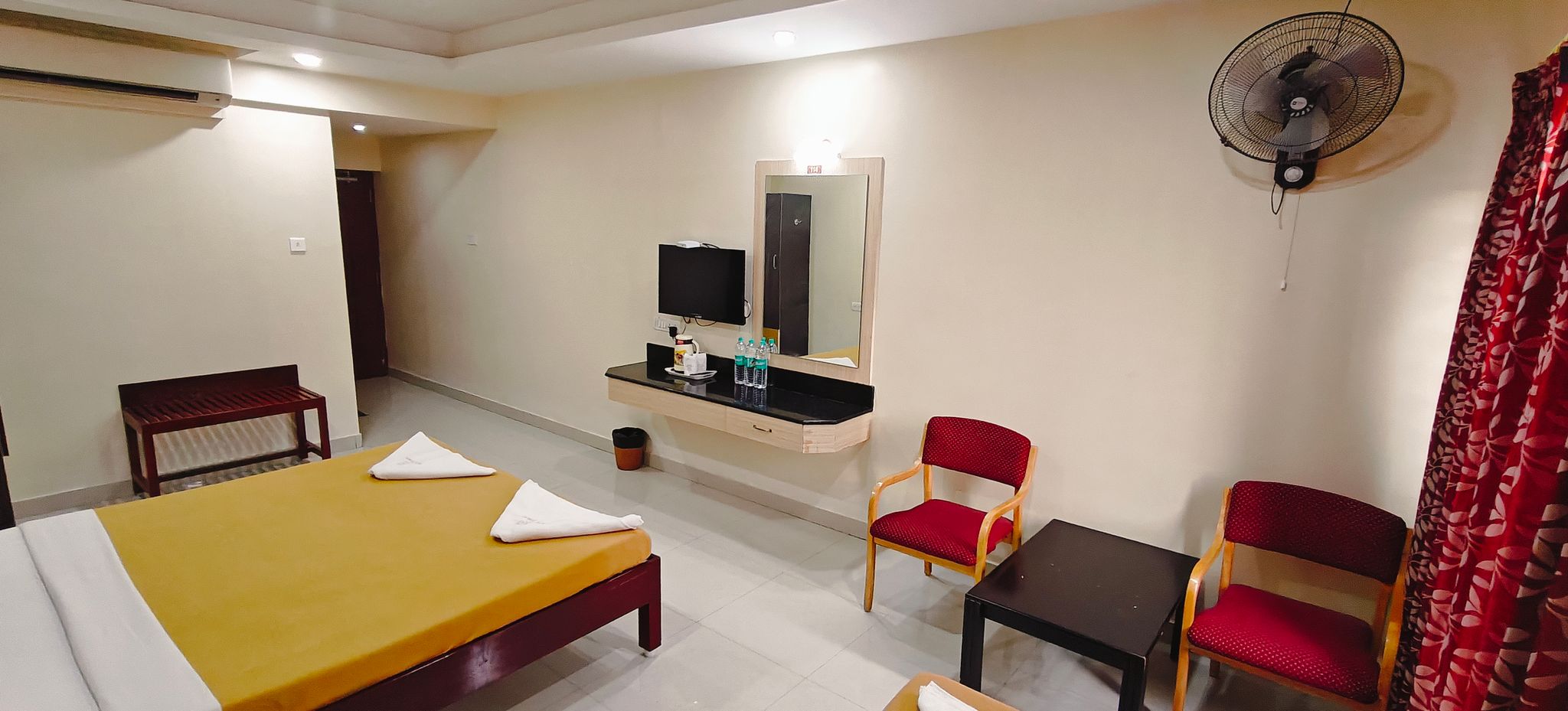 Hotel Diamond Deluxe Triple 14