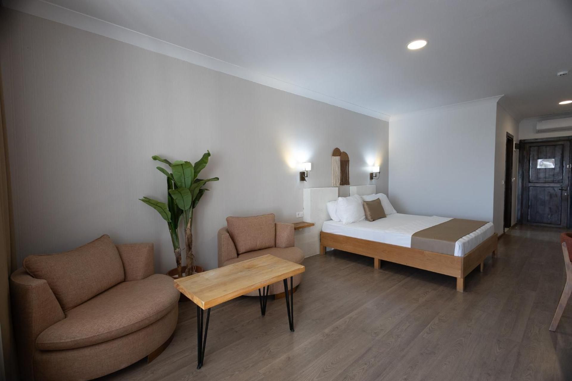 Deluxe Double Room with Balcony