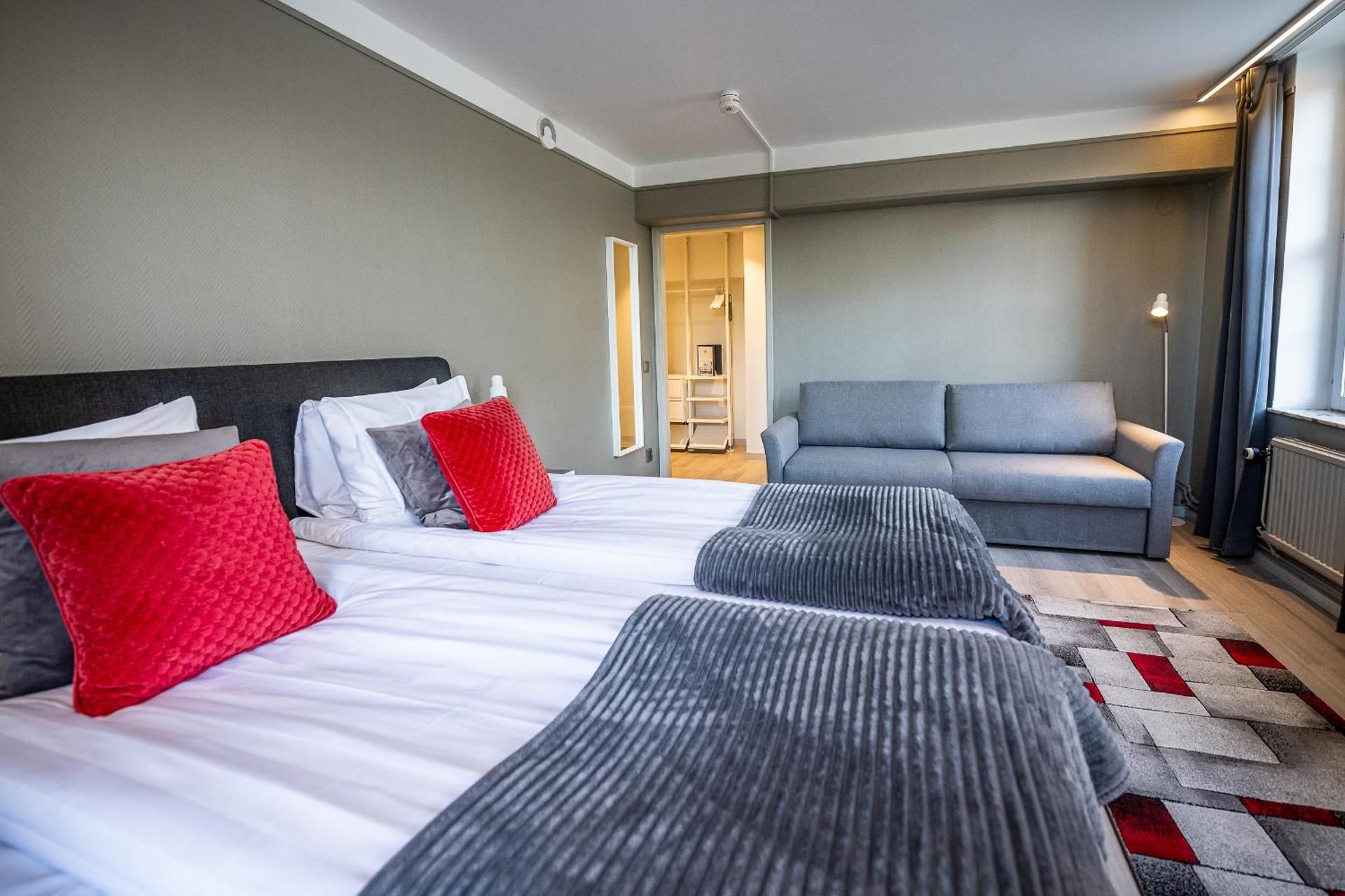 Standard Family Room