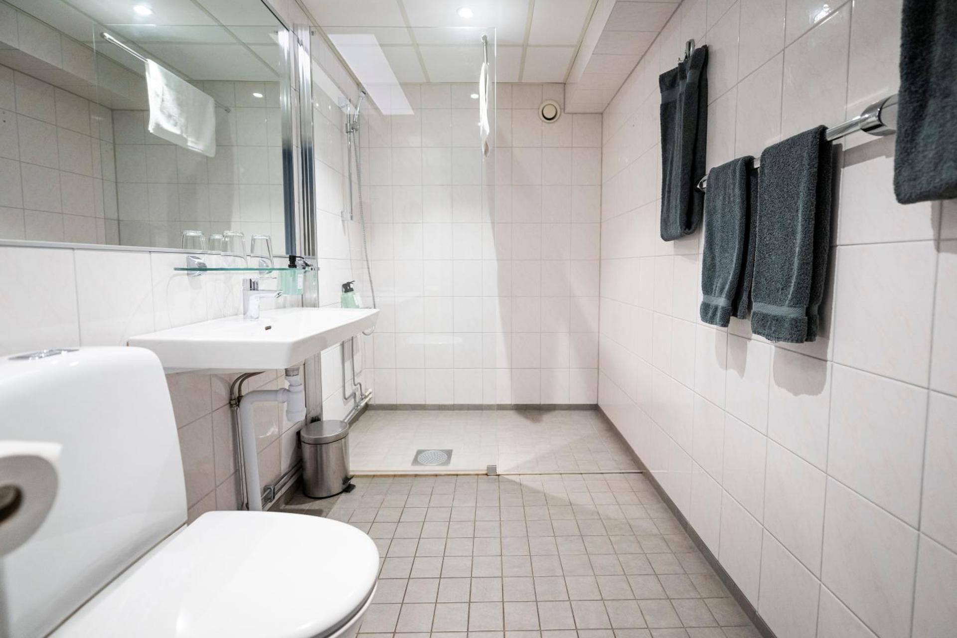 Twin Room with City View