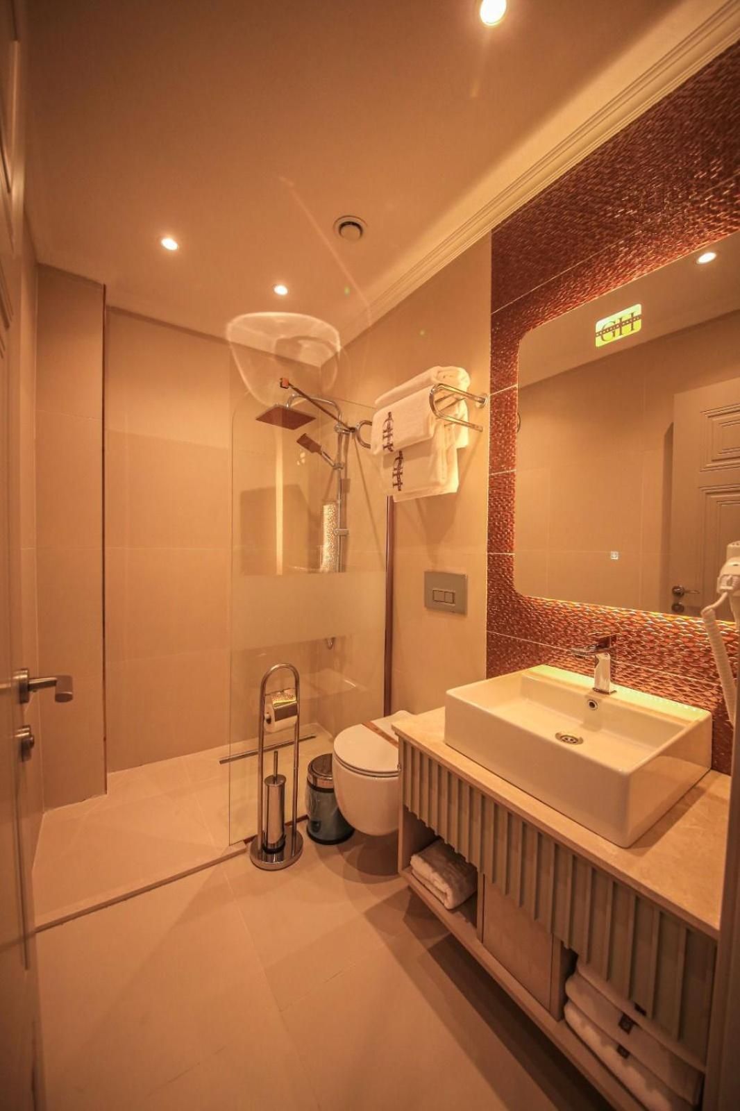 GÖRGÜLÜ HOTEL Deluxe Triple Room 3