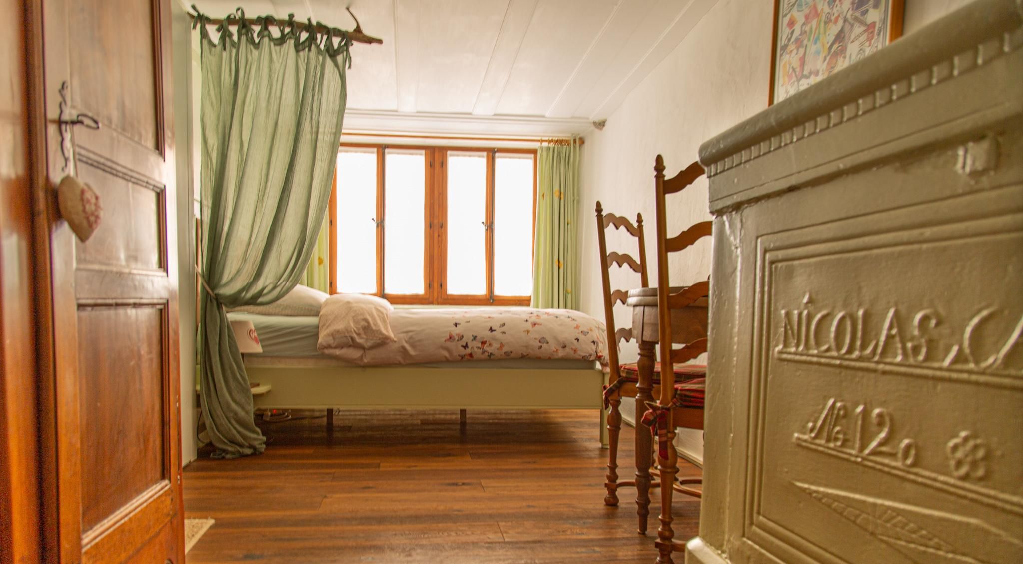 Au soleil de Gruyères chez Chantal Chambre Tilleul / Vue historique / Bourg 30 / Gruyères