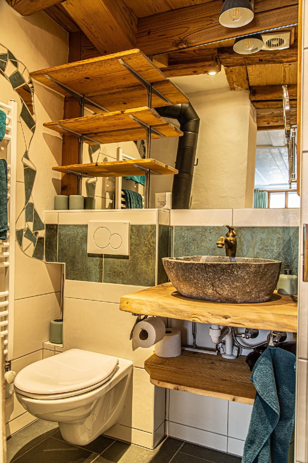 Au soleil de Gruyères chez Chantal Chambre Tilleul / Vue historique / Bourg 30 / Gruyères 2