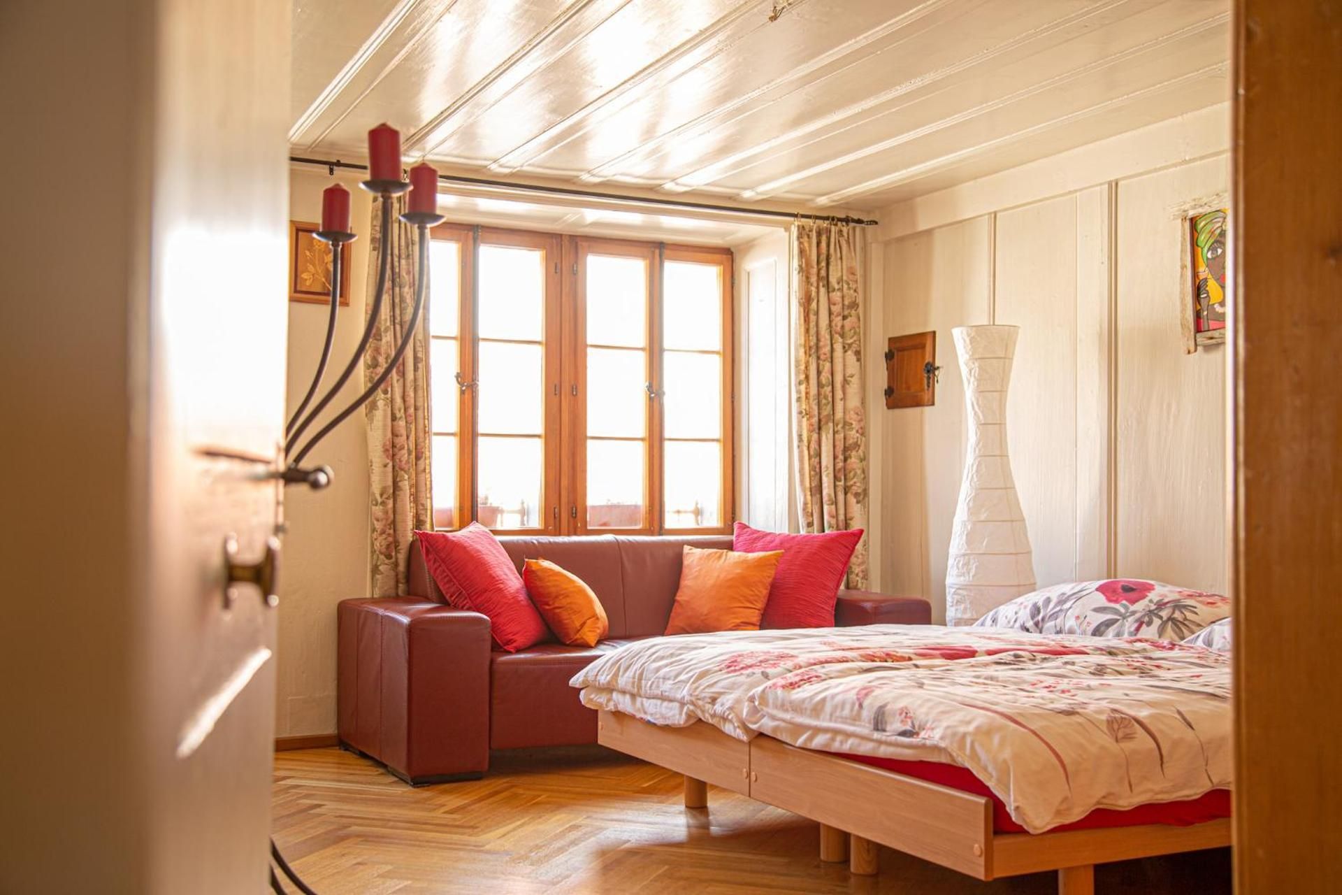 DELUXE APARTMENT