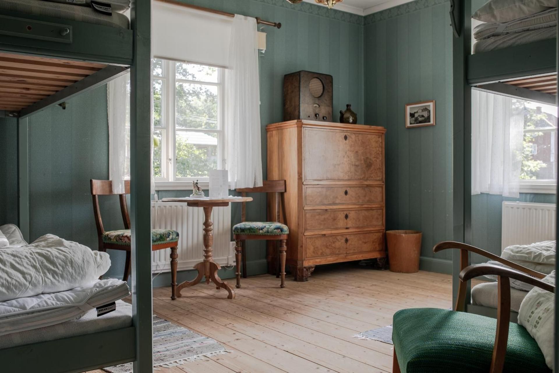 Quadruple Room with Shared Bathroom