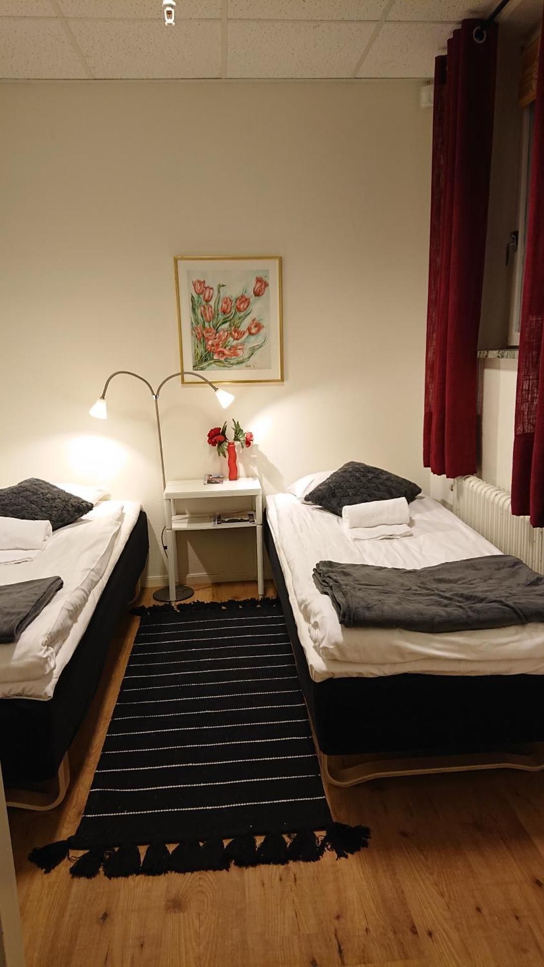 Standard Twin Room with Shared Bathroom