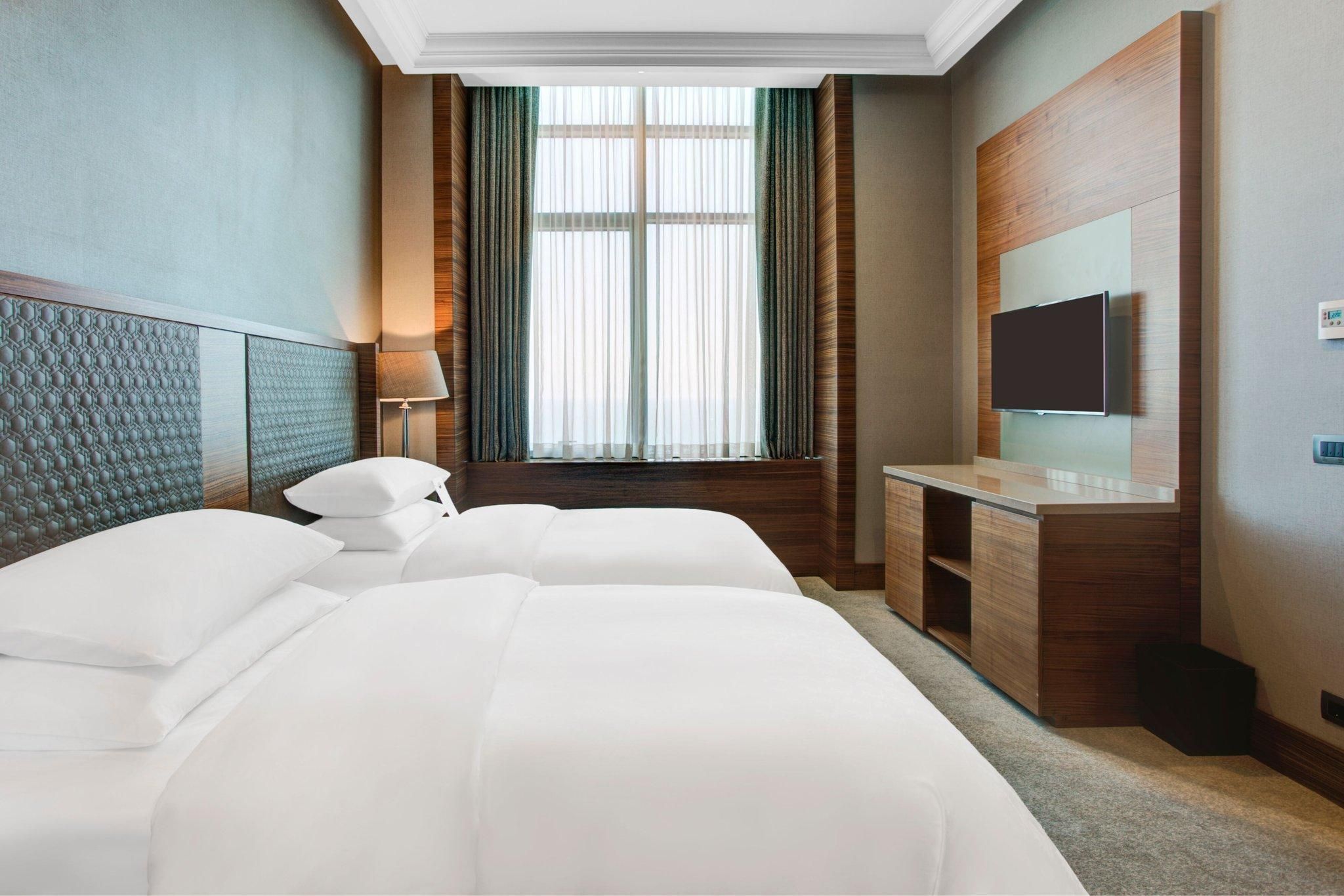 Sheraton Grand Samsun Hotel Deluxe Twin, Guest room, 2 Twin, Black Sea view, Sea view 2