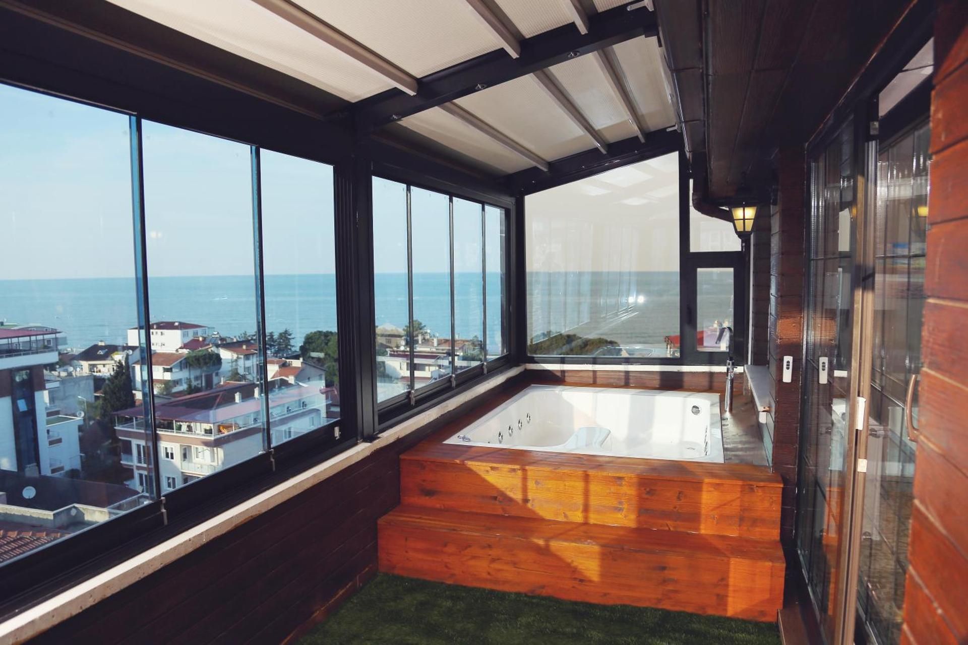 Sky Suite with Spa Bath