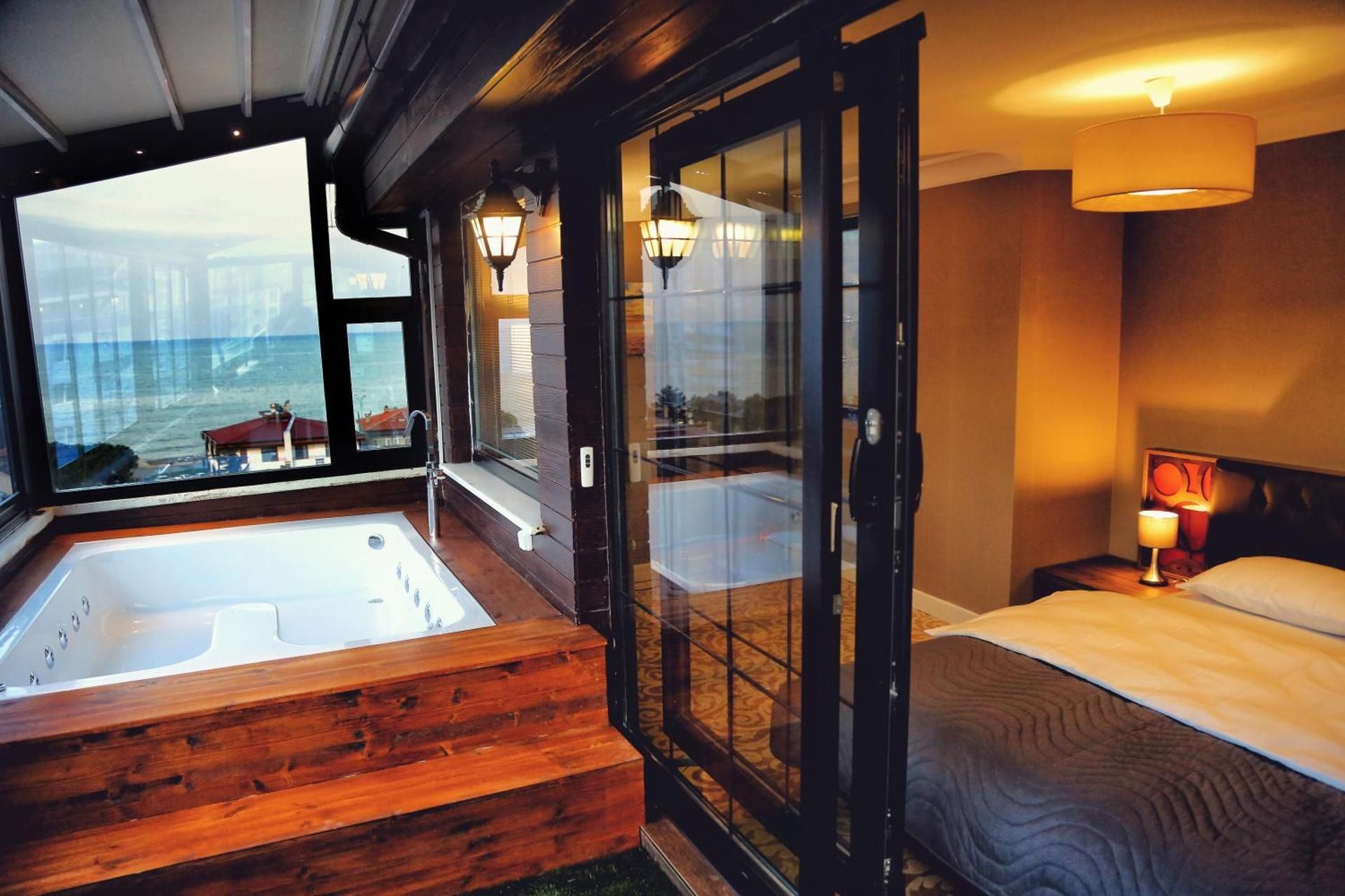 Sky Suite with Spa Bath