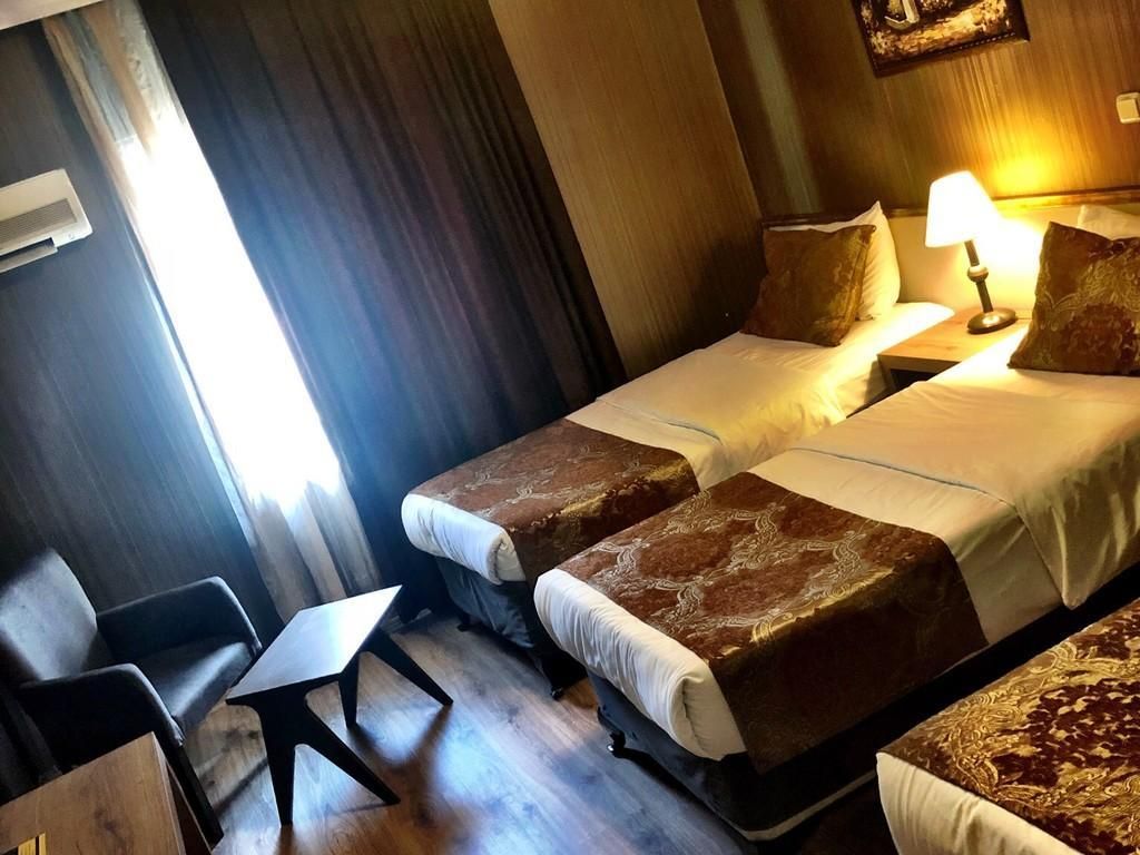 Bahçe Manzaralı 3 Kişilik Standart Oda