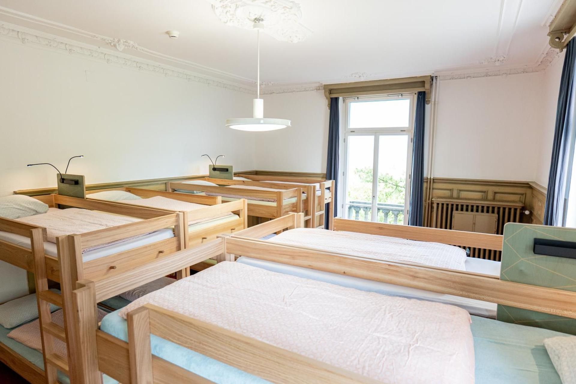 1 Person in Dormitory - Mixed