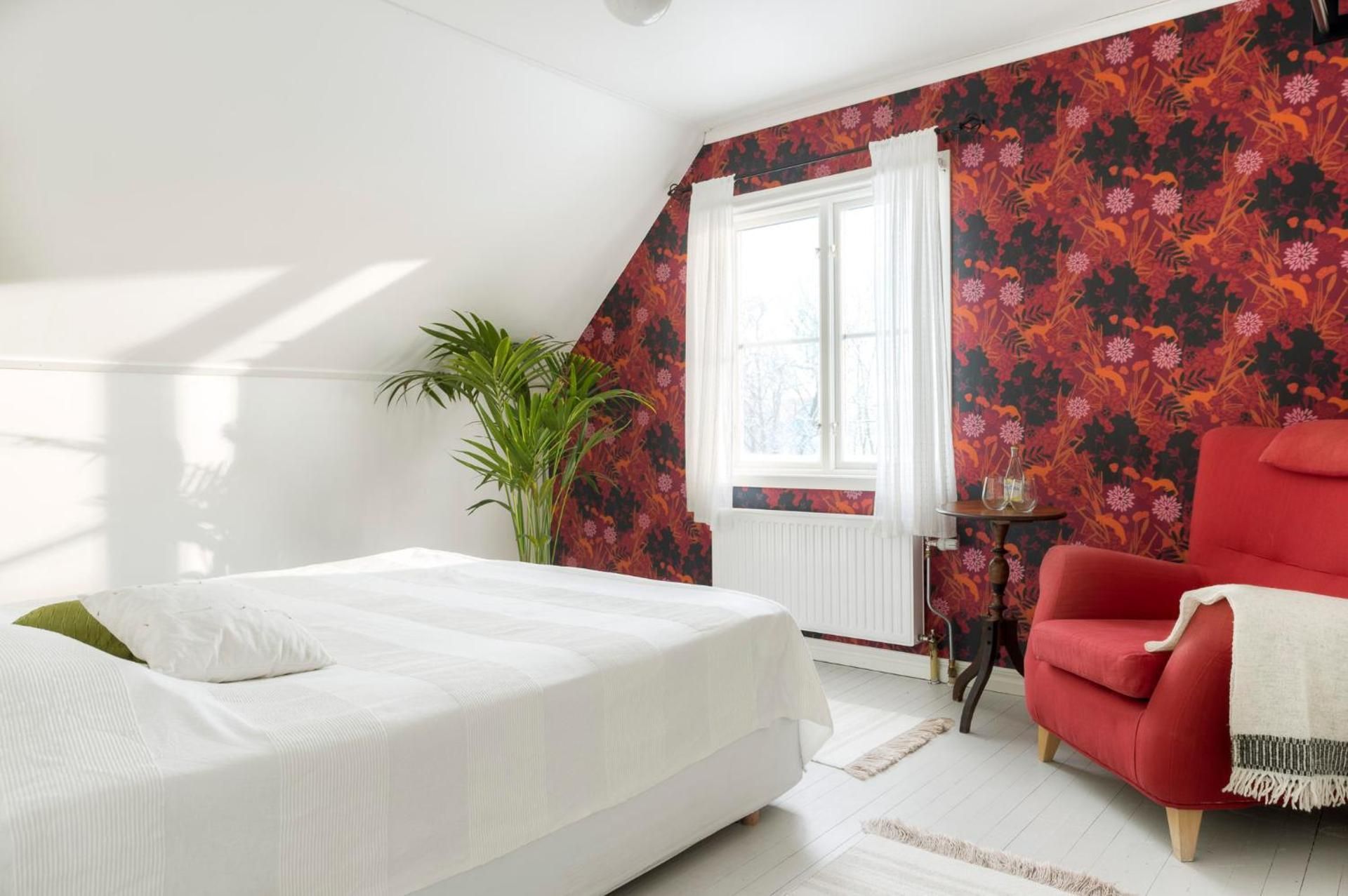 Twin Room with Shared Bathroom
