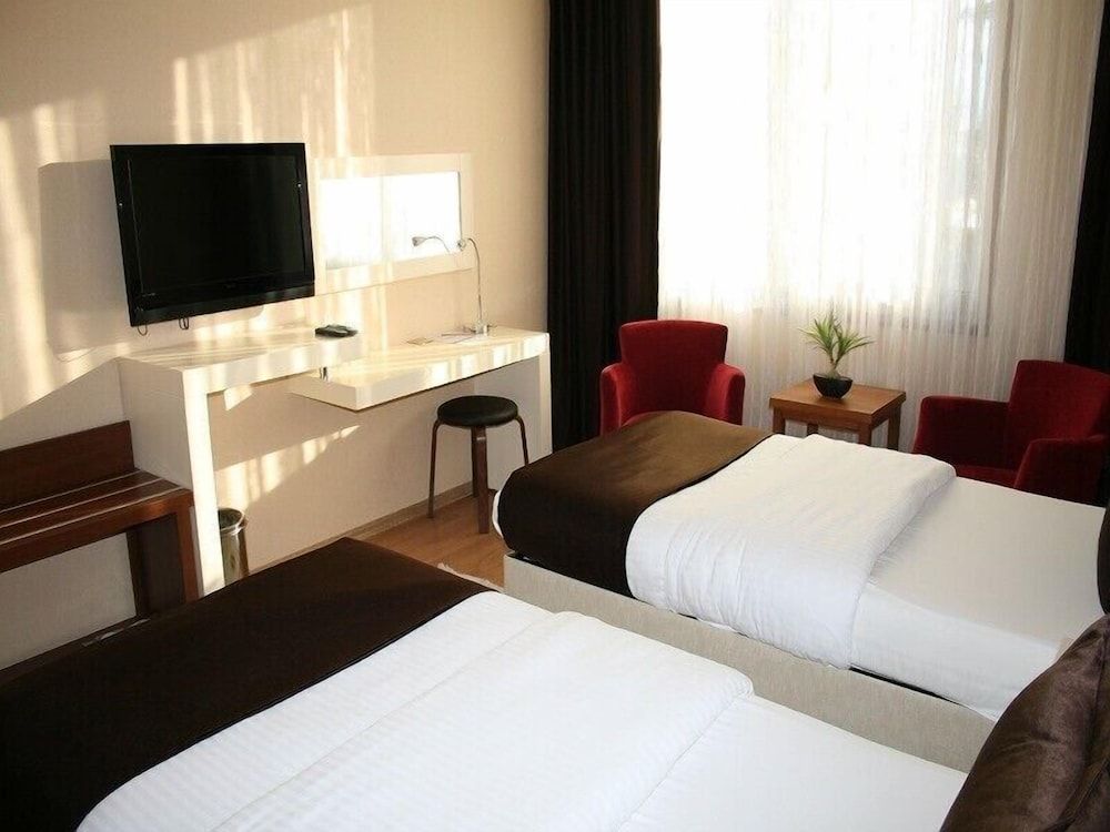 Gosterisli Hotel Standard Double Room Single Use 2