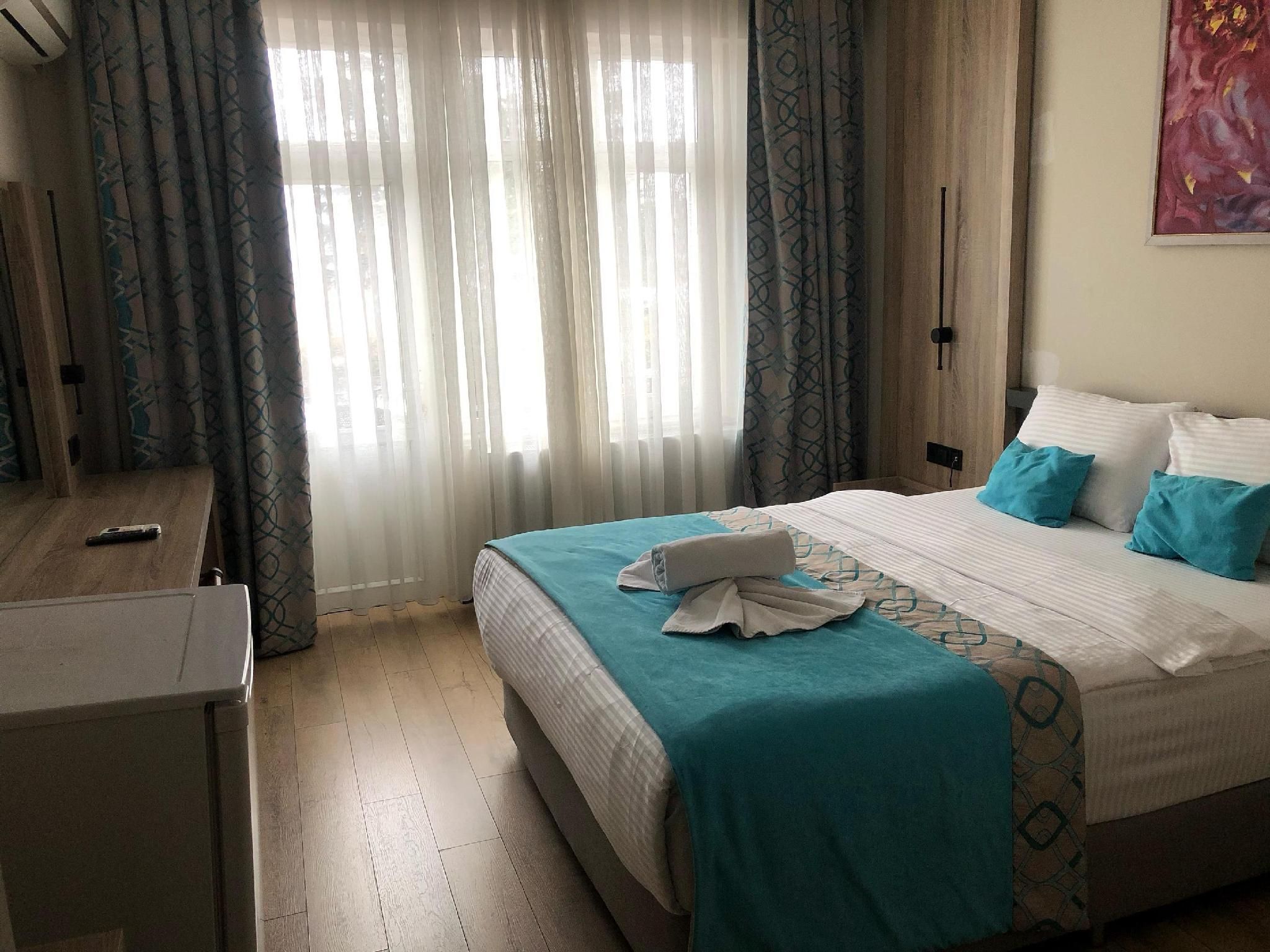 Mountain View Classic Room