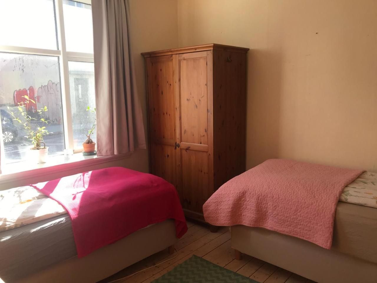 Room 1- Deluxe Double Room with Street View