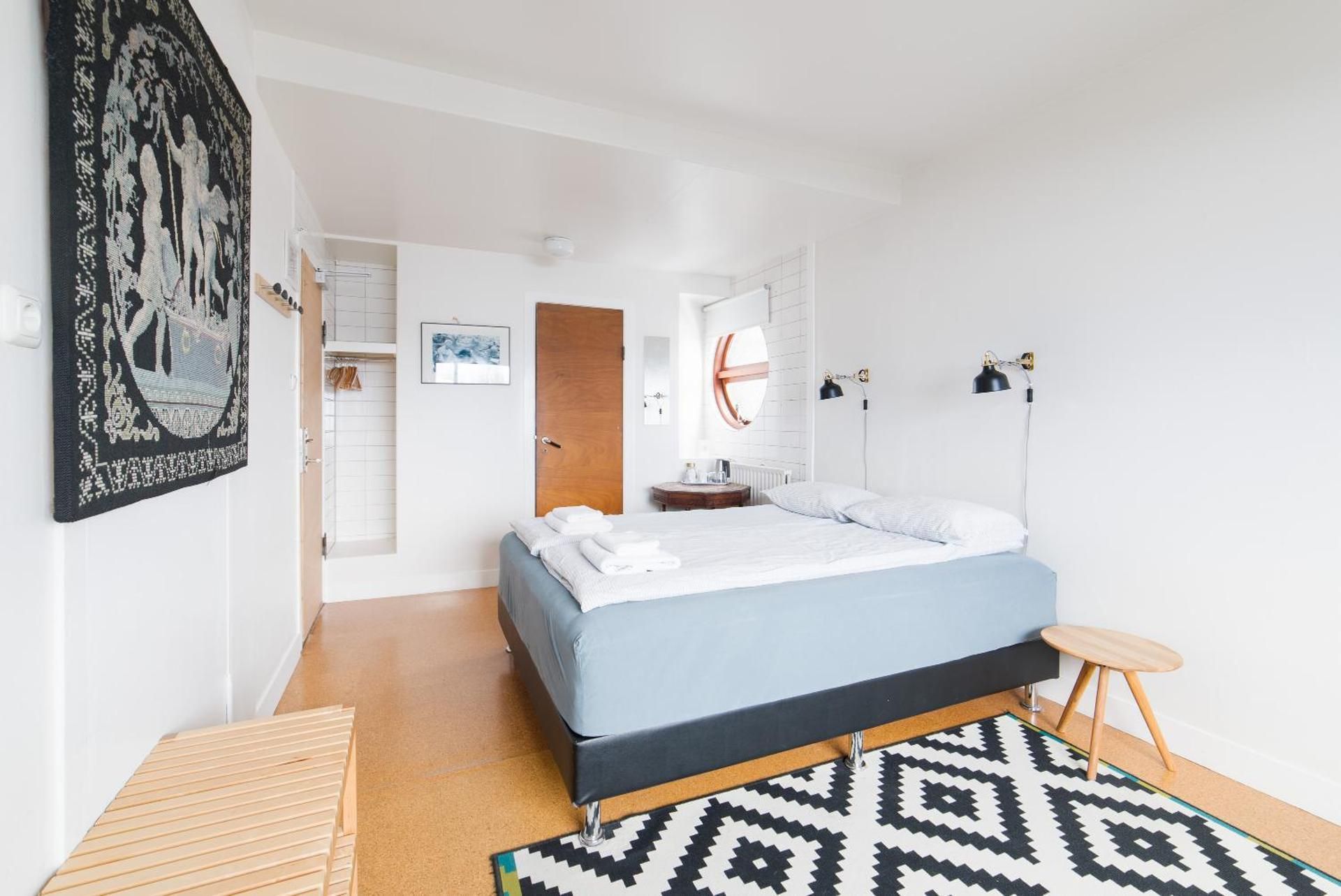 Room, Private Bathroom