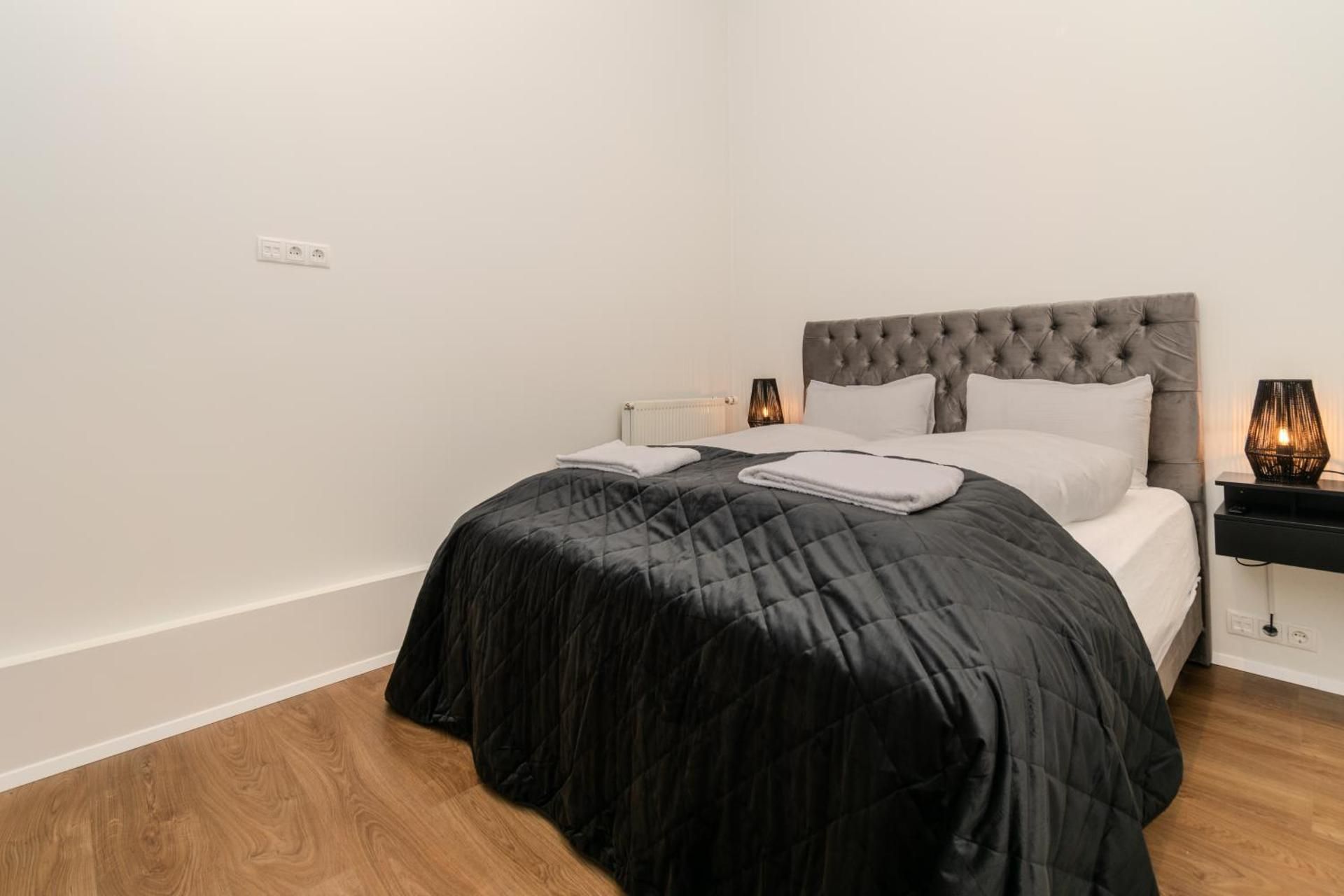  One Bedroom Apartment