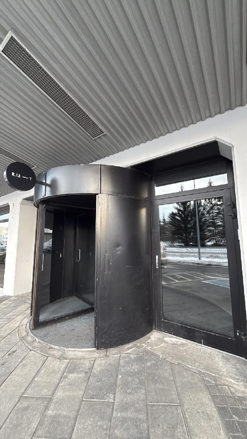 R13 - A Townhouse Hotel