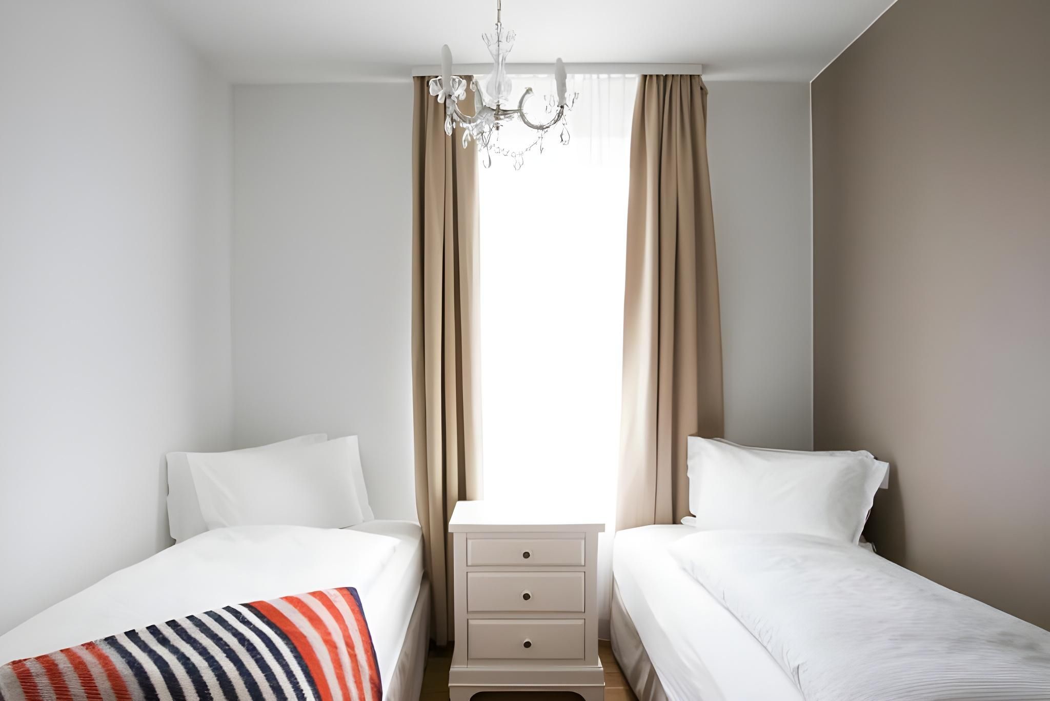 APARTMENT SUPERIOR TWO BEDROOM-Skolavordustigur 7