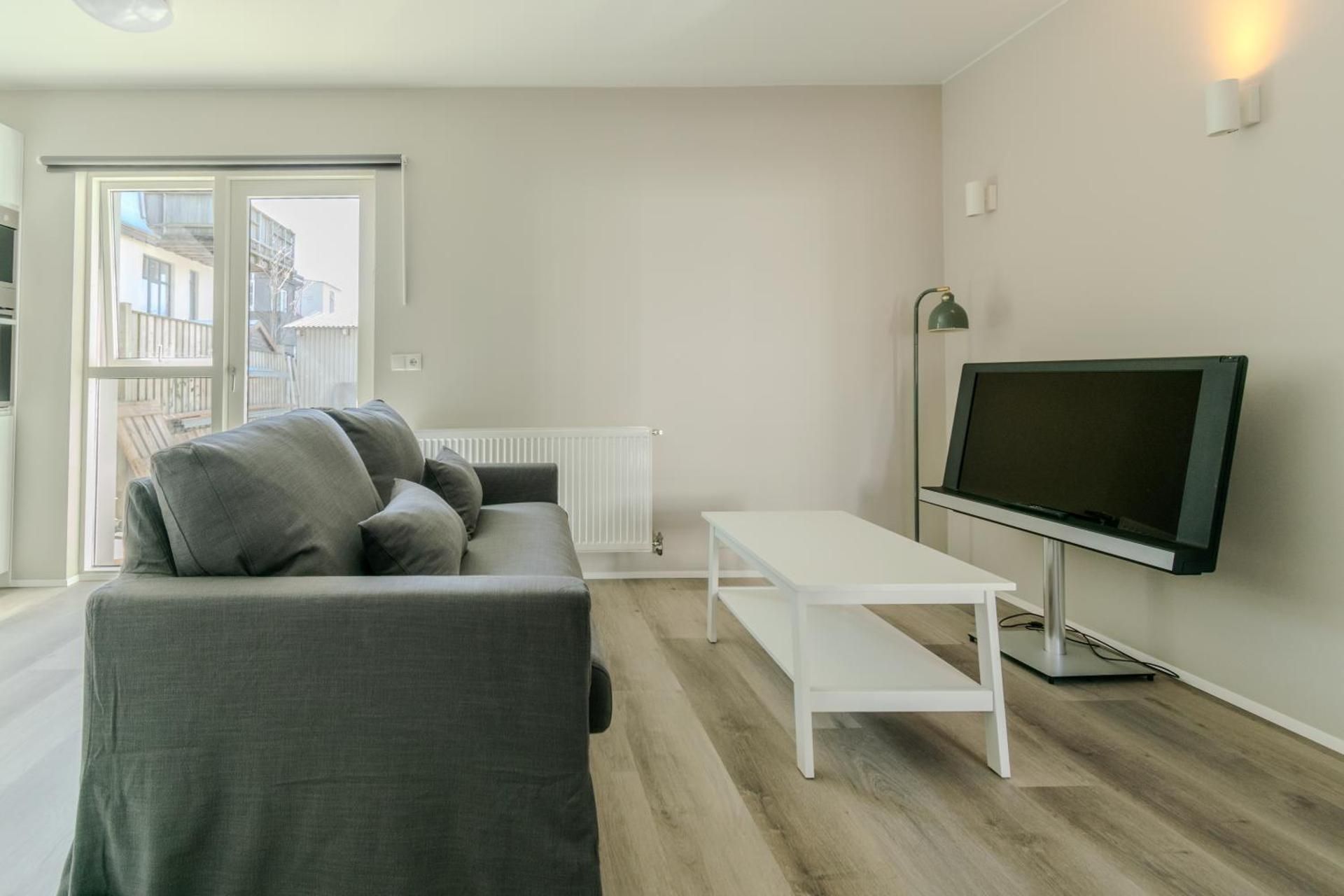 One-Bedroom Apartment with Balcony