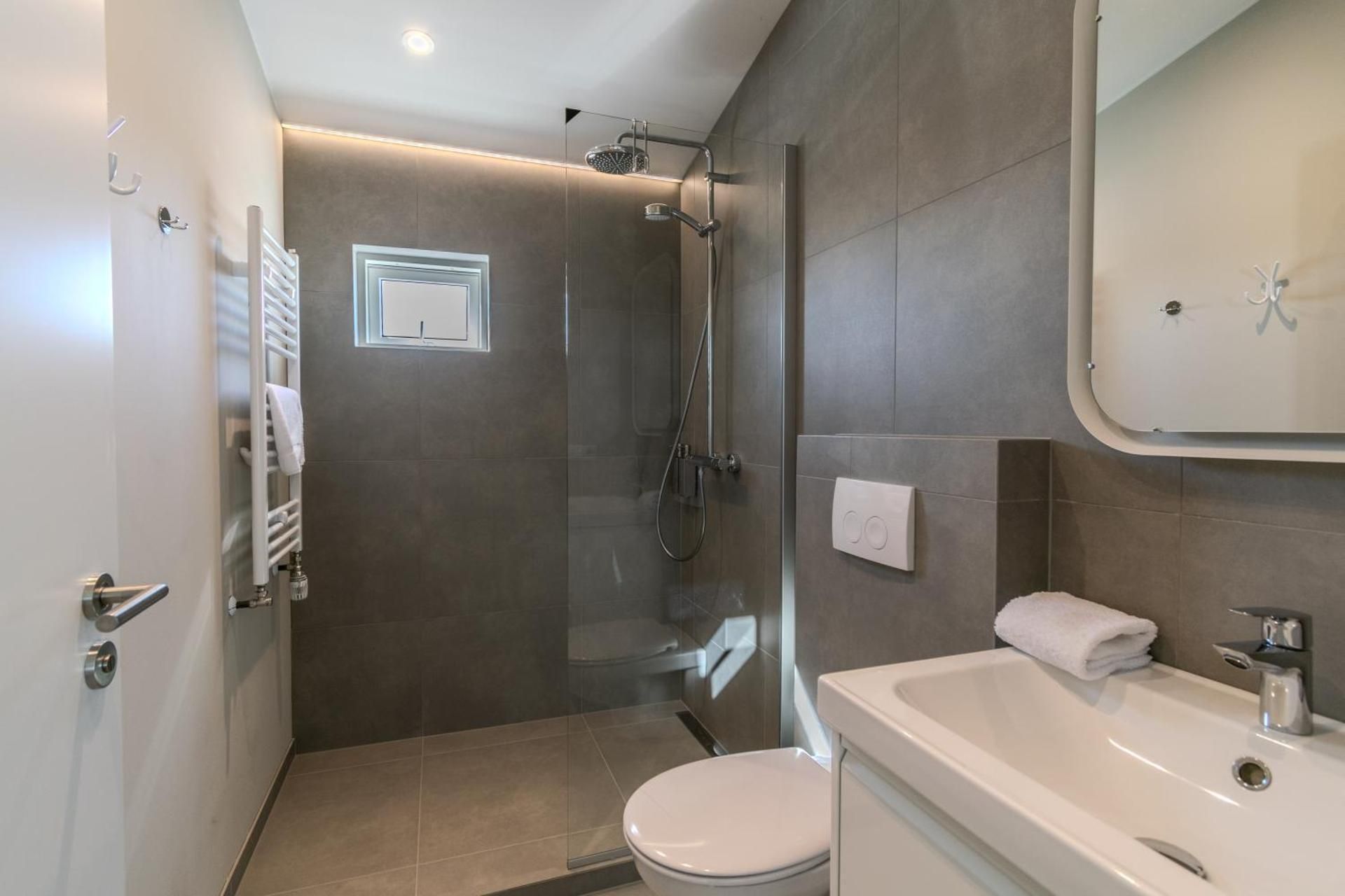 One-Bedroom Apartment with Balcony