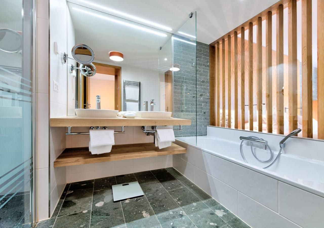 Two connecting Deluxe rooms