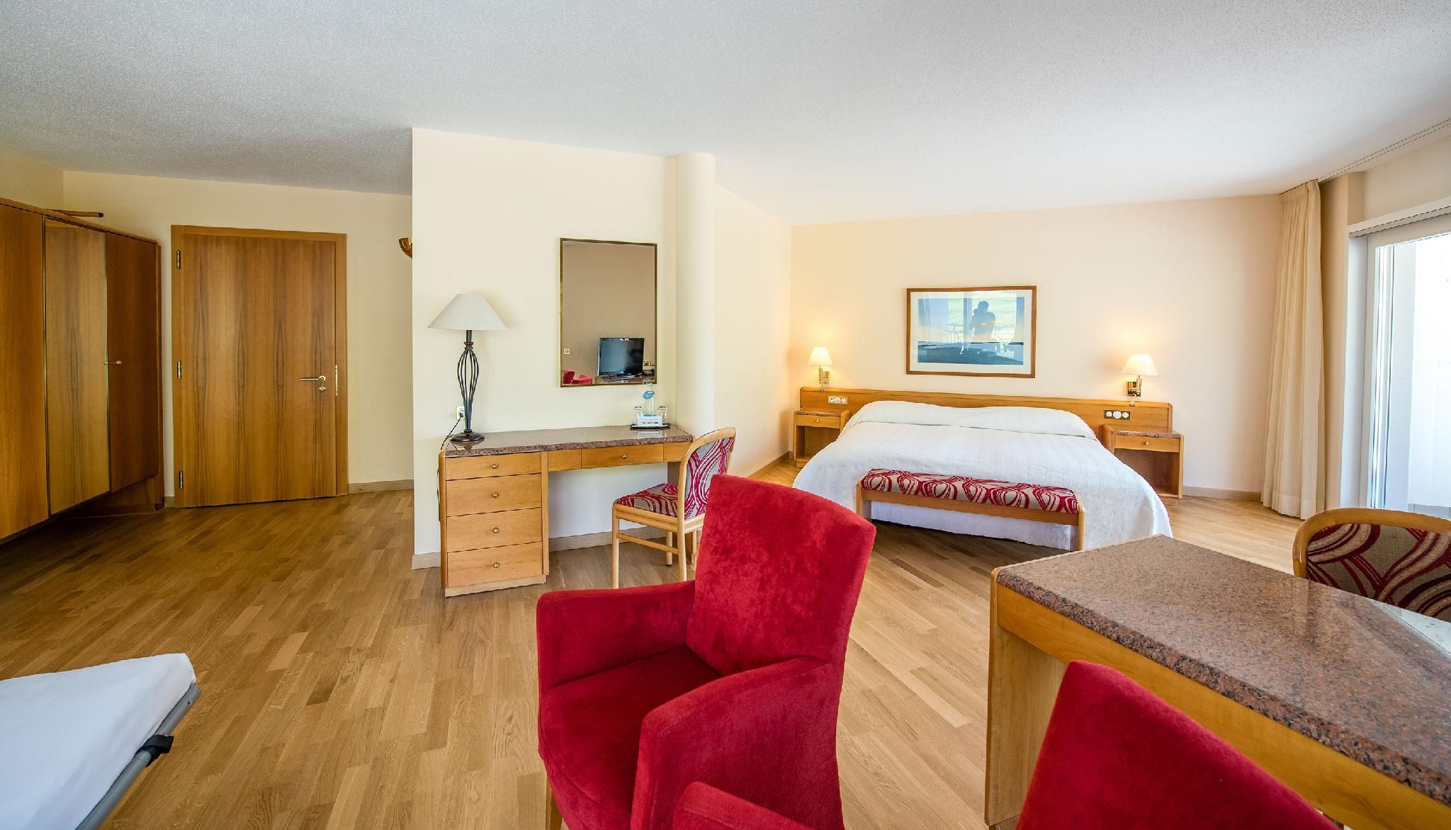 Hotel des Bains de Saillon Family Room 2