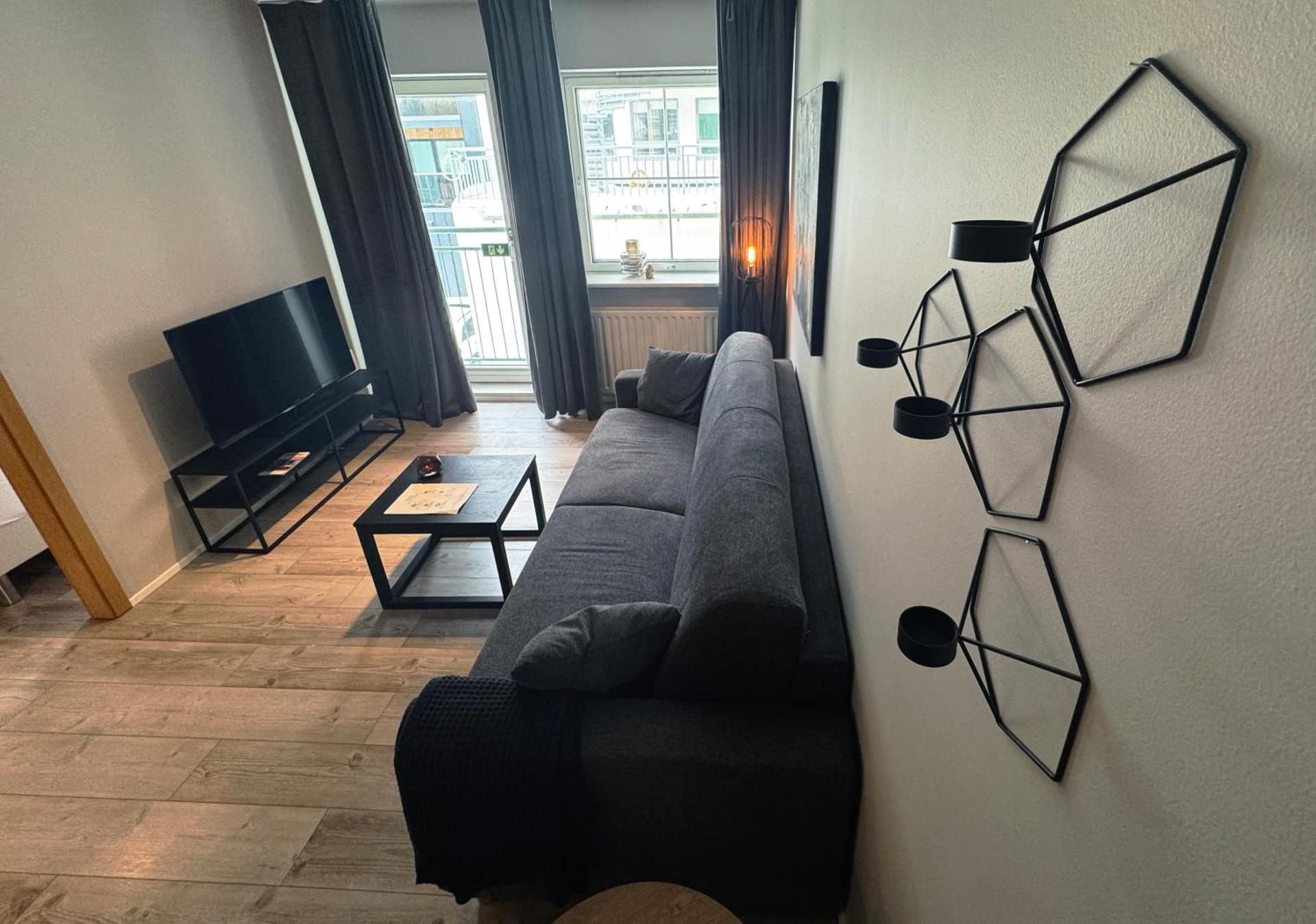 DELUXE APARTMENT