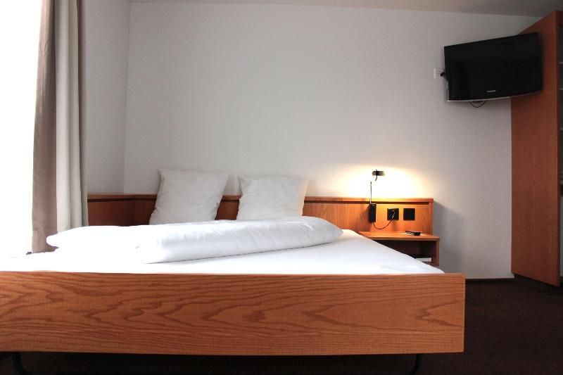 Hotel Freihof                                                                               Classic Double Room 3