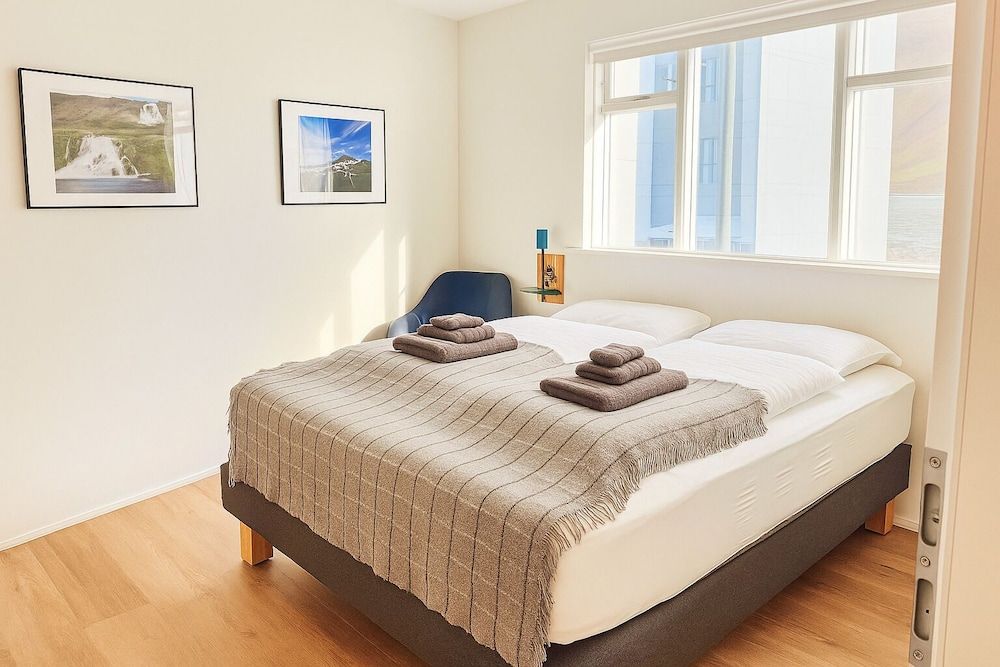 The Ísafjörður Inn Standard Double Room, Shared Bathroom 2