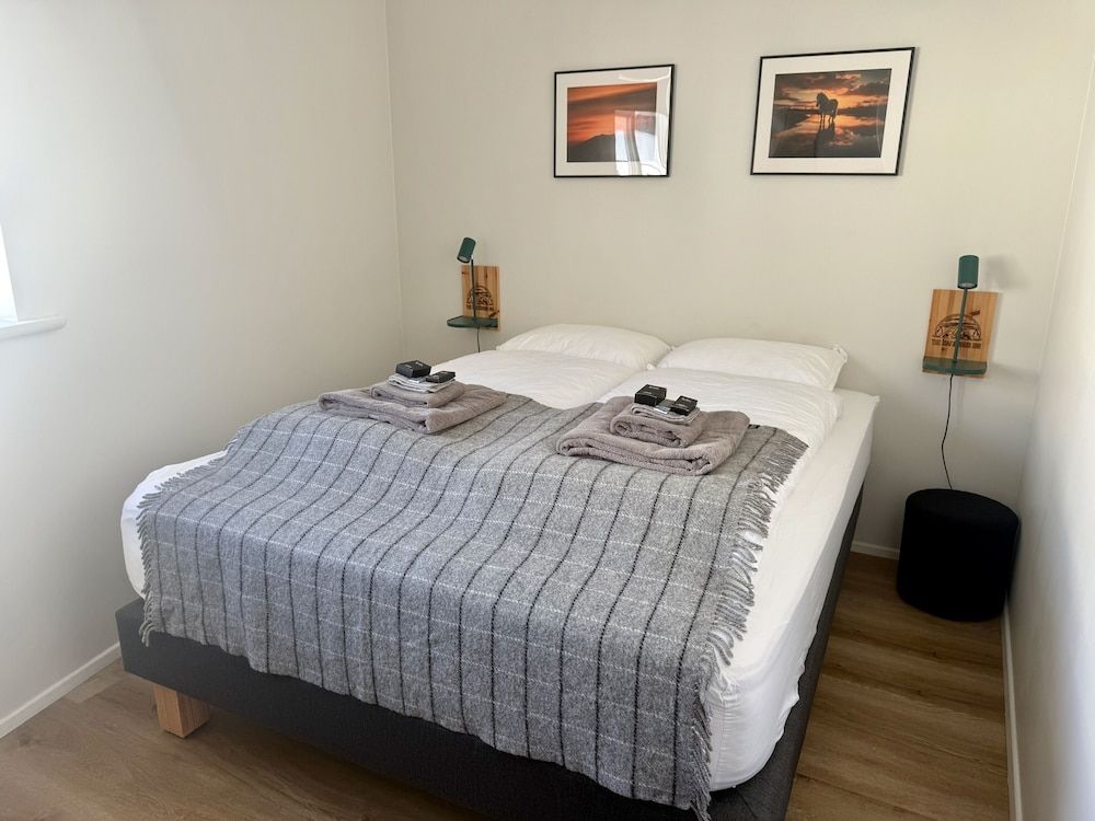 The Ísafjörður Inn Standard Double Room, Shared Bathroom 3