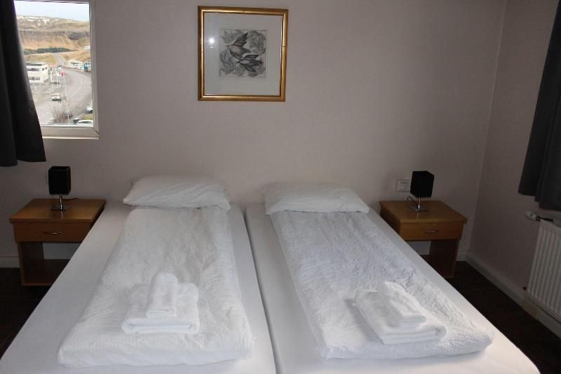 Economy Twin Room