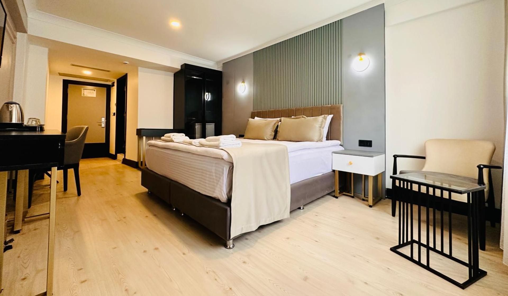 Bless You Hotel Double Room 2