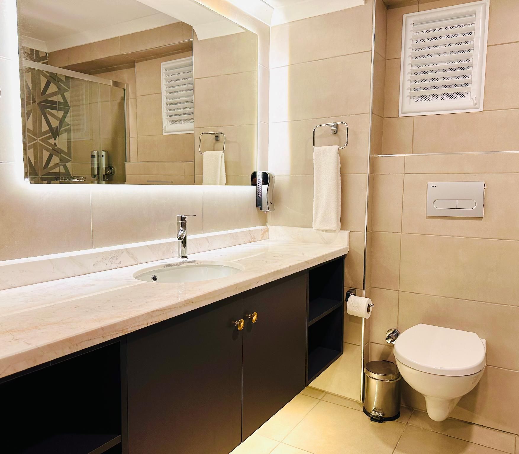 Bless You Hotel Triple Room 3