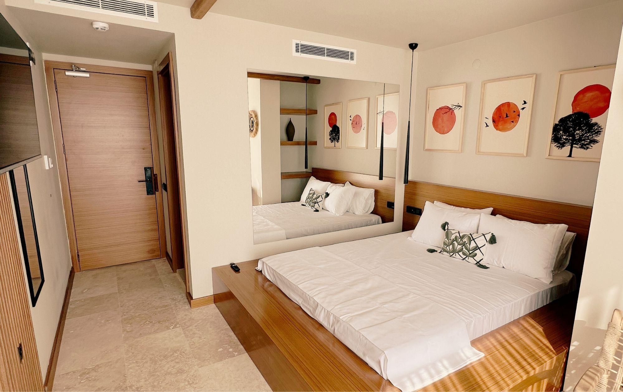 Sea View Room - King Bed