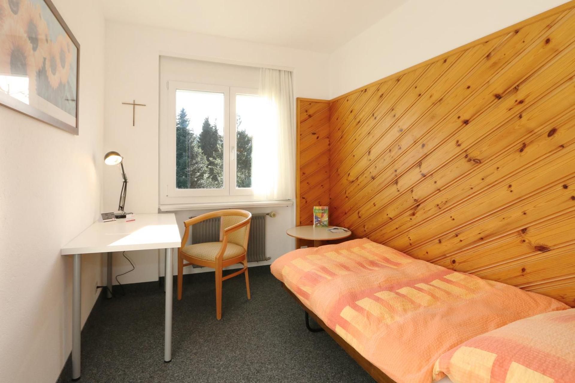 Single Room with Shared Bathroom