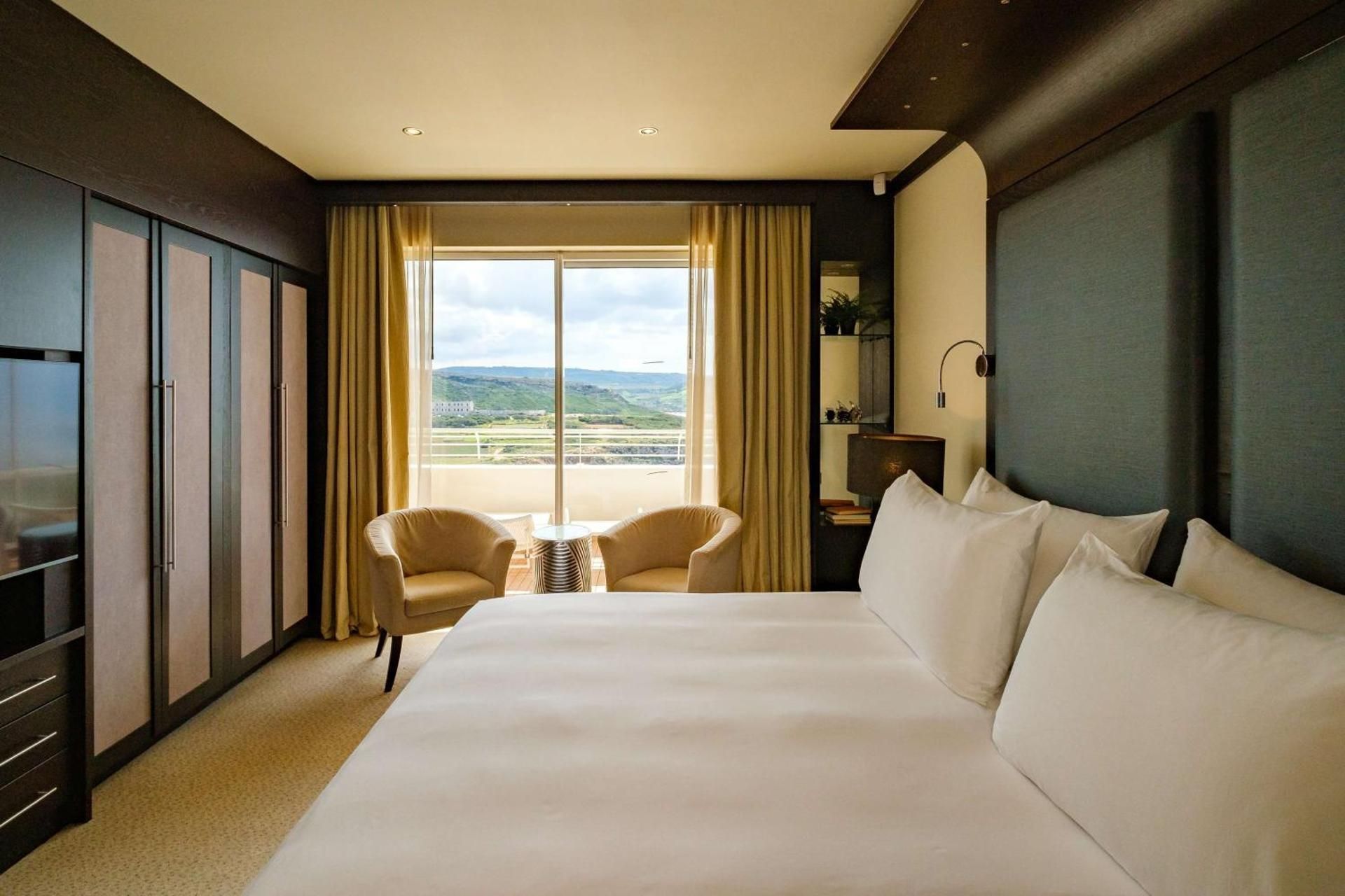 2-Bedrooms Premium Suite
