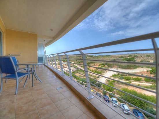 One Bedroom Suite Country View