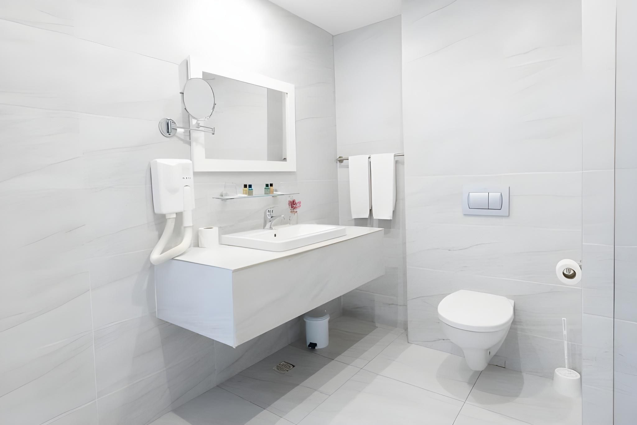 Family Room Pool View