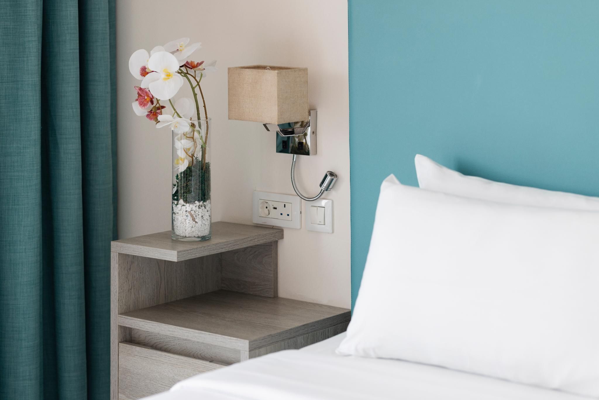 Standard Room, Balcony, Partial Sea View