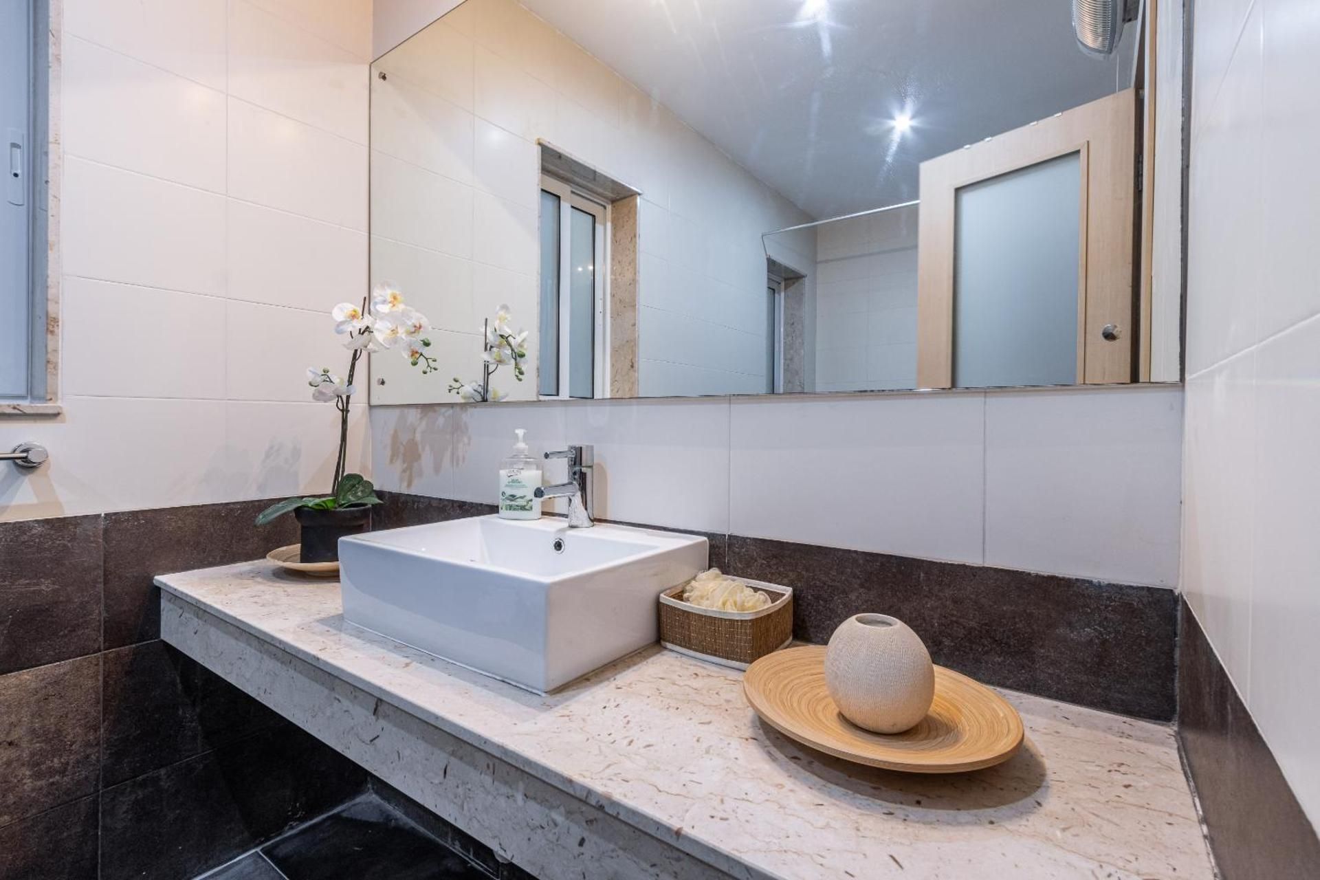 Coastal Charm Vacation Stay Standard Apartment