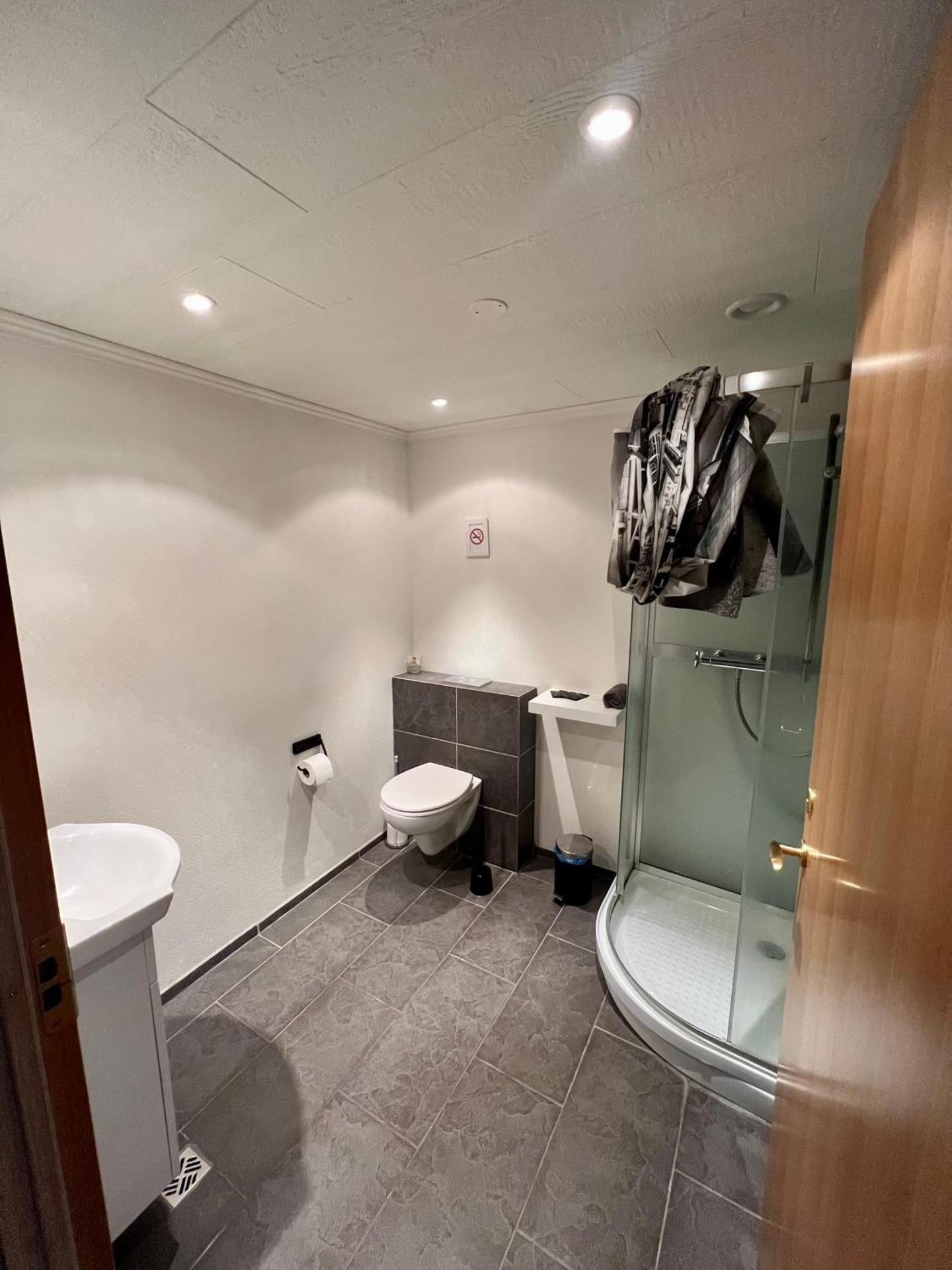 Quadruple Room with Private Bathroom