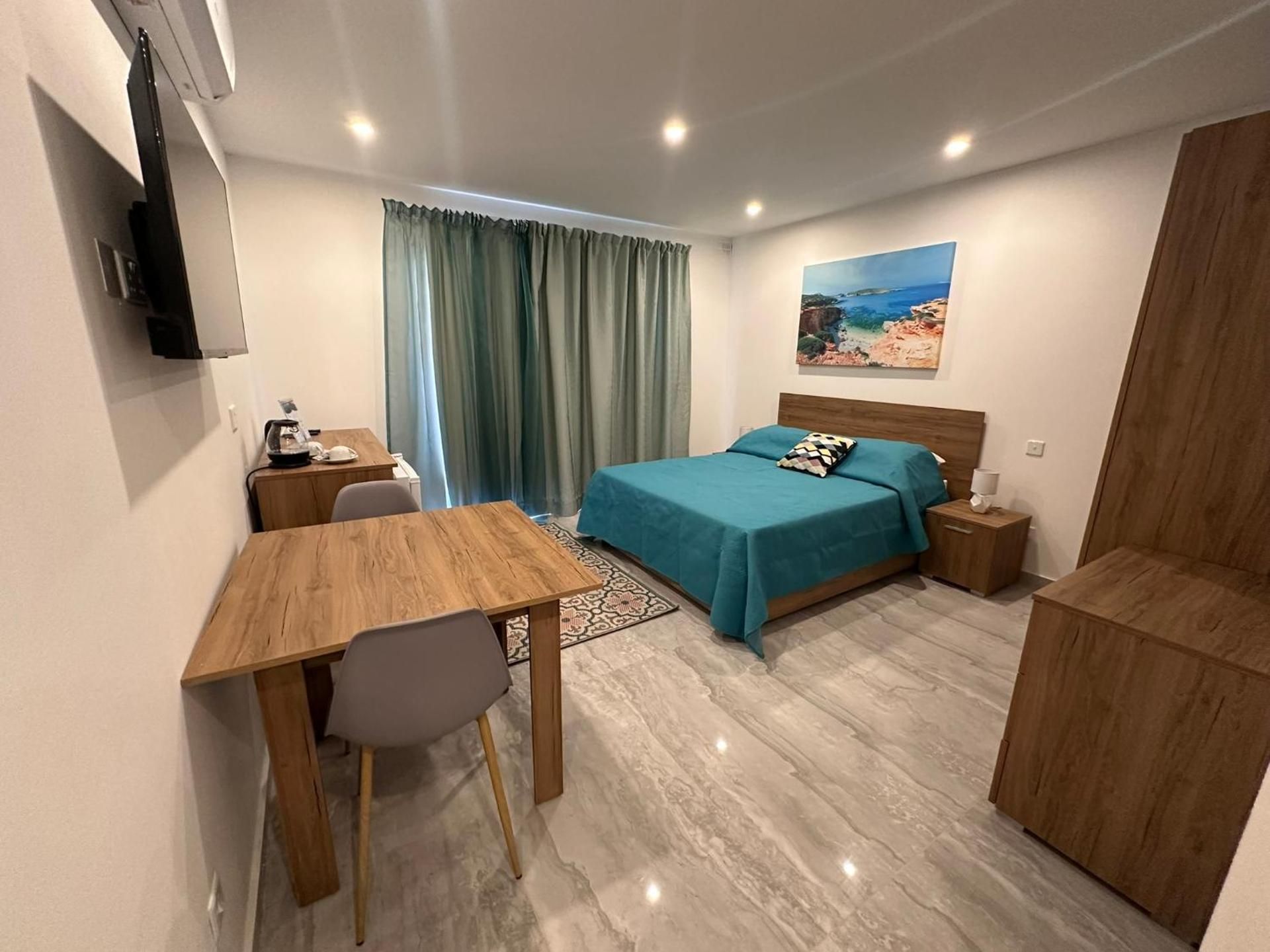 Queen Room with Balcony