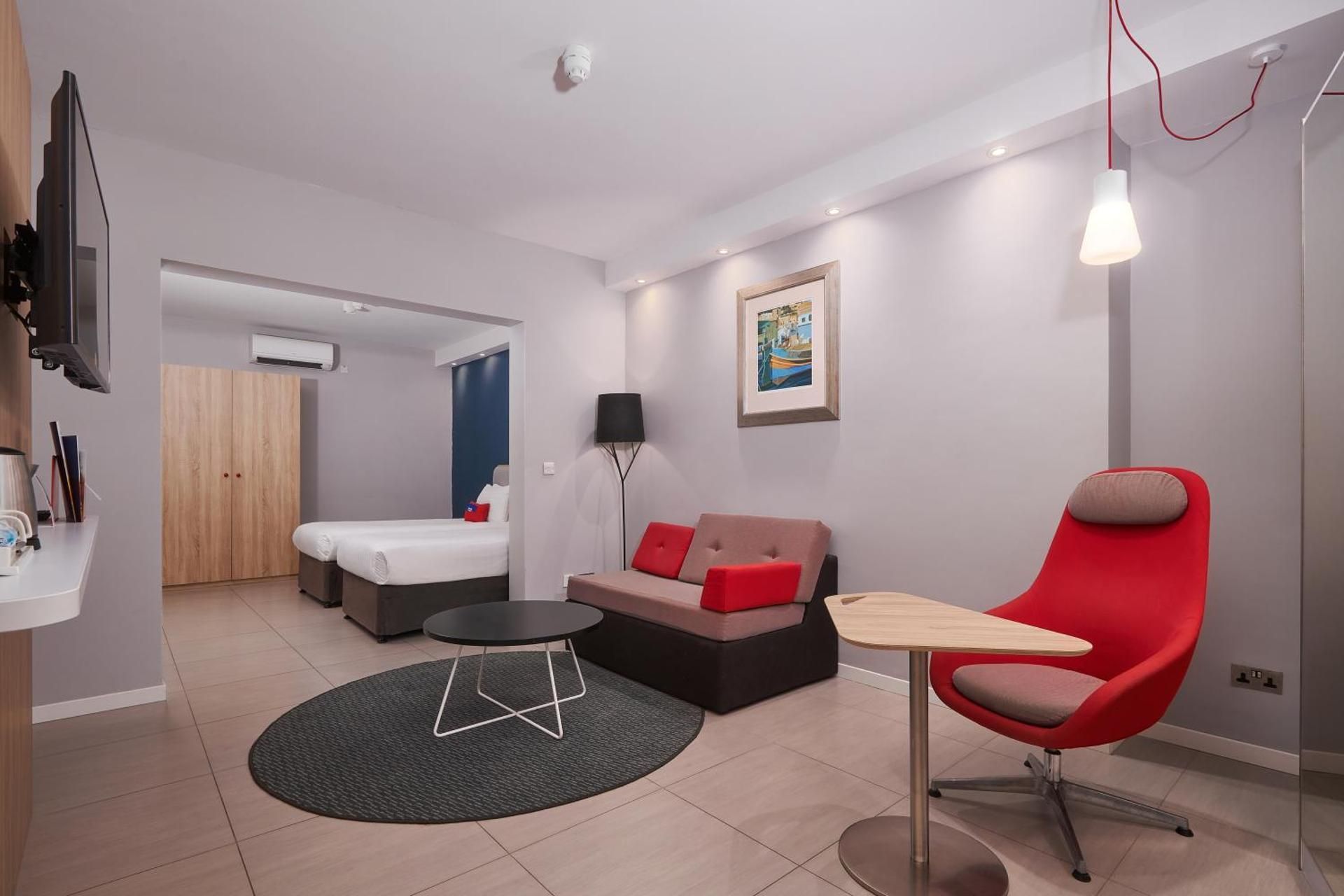 Twin Suite with Two Twin Beds, Sofa Bed and Pool Access