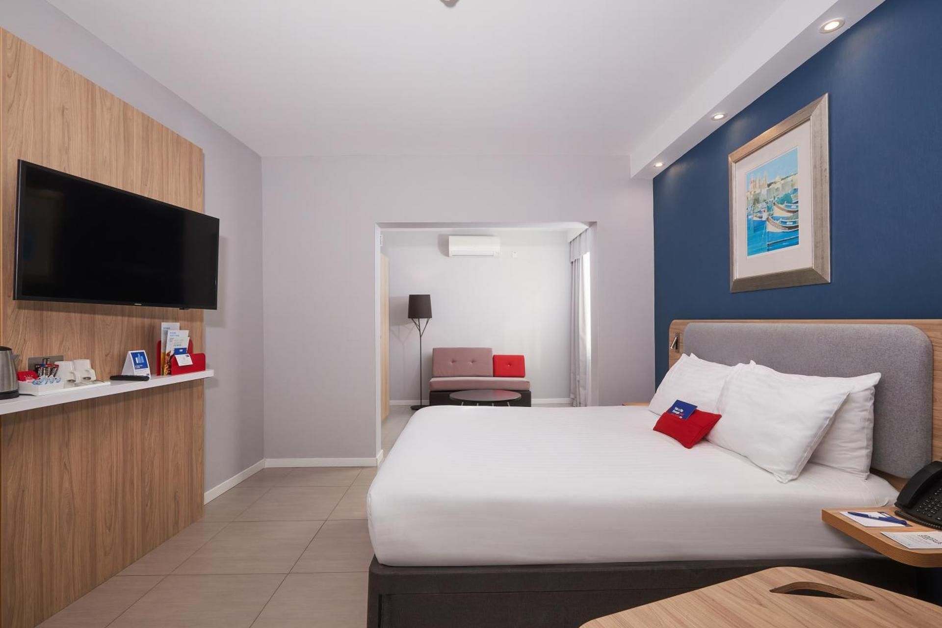 Double Suite with Sofa Bed